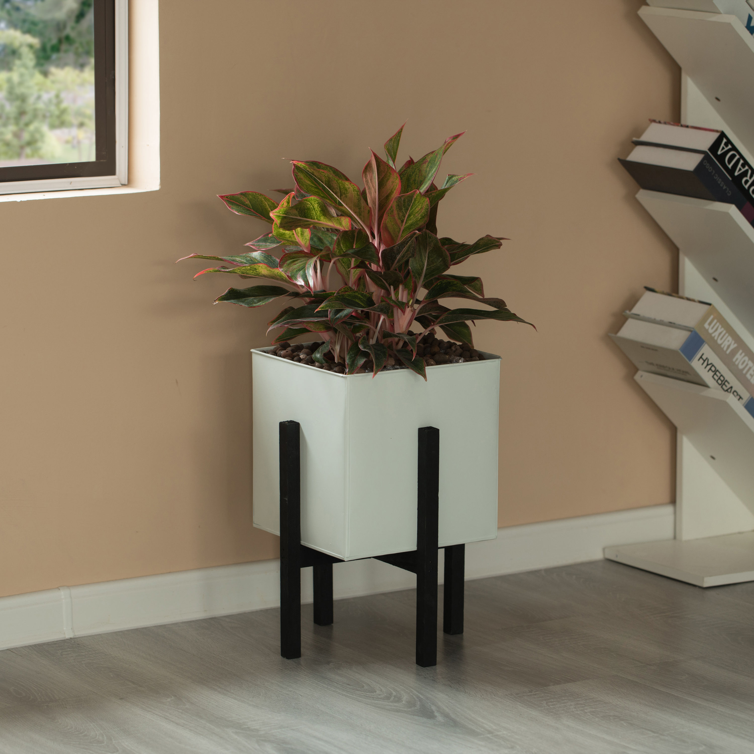Vintiquewise QI004170.L Planter-Window-Box - View #2
