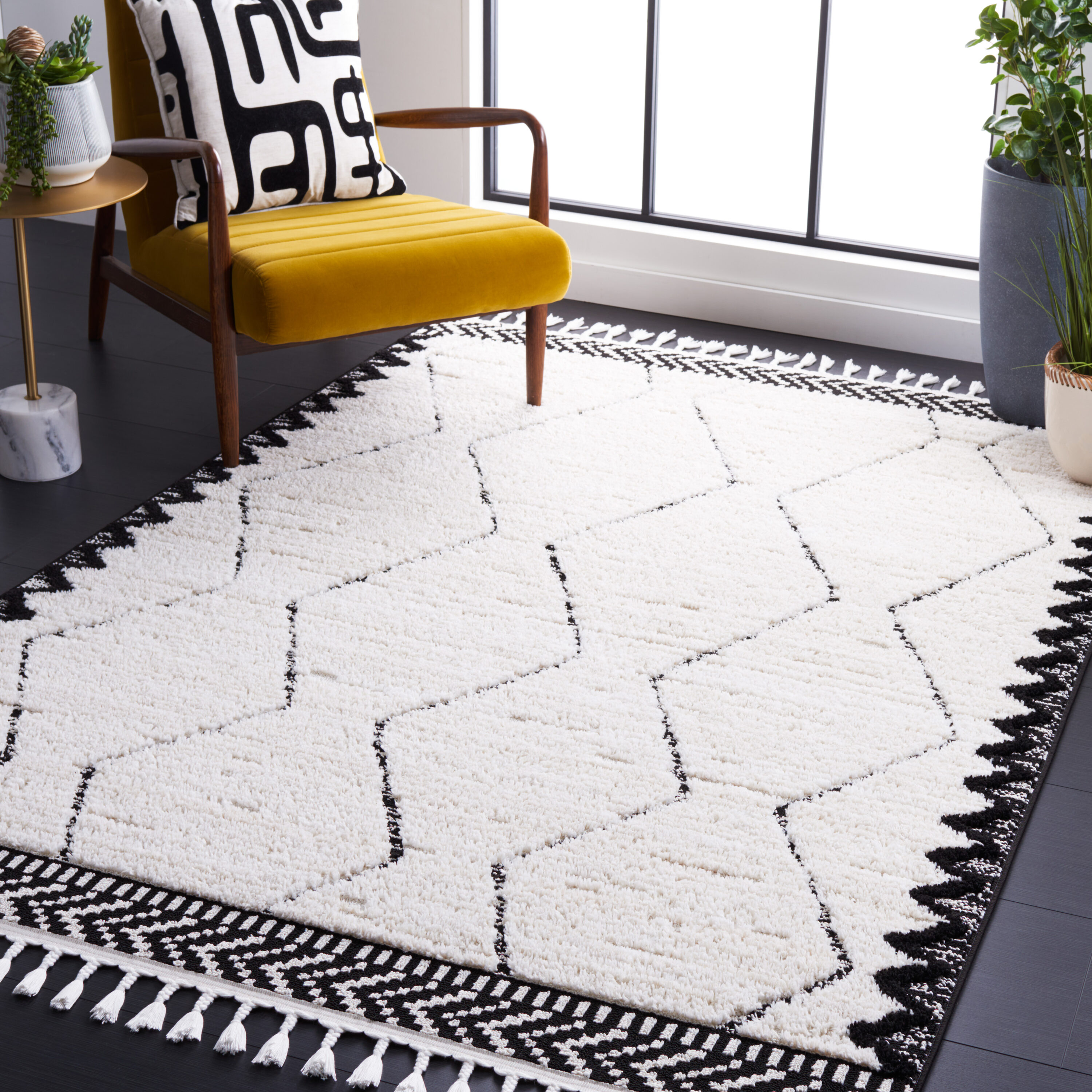 Safavieh - Marrakech 536A Ivory/Anthracite 4 x 6 Area rug