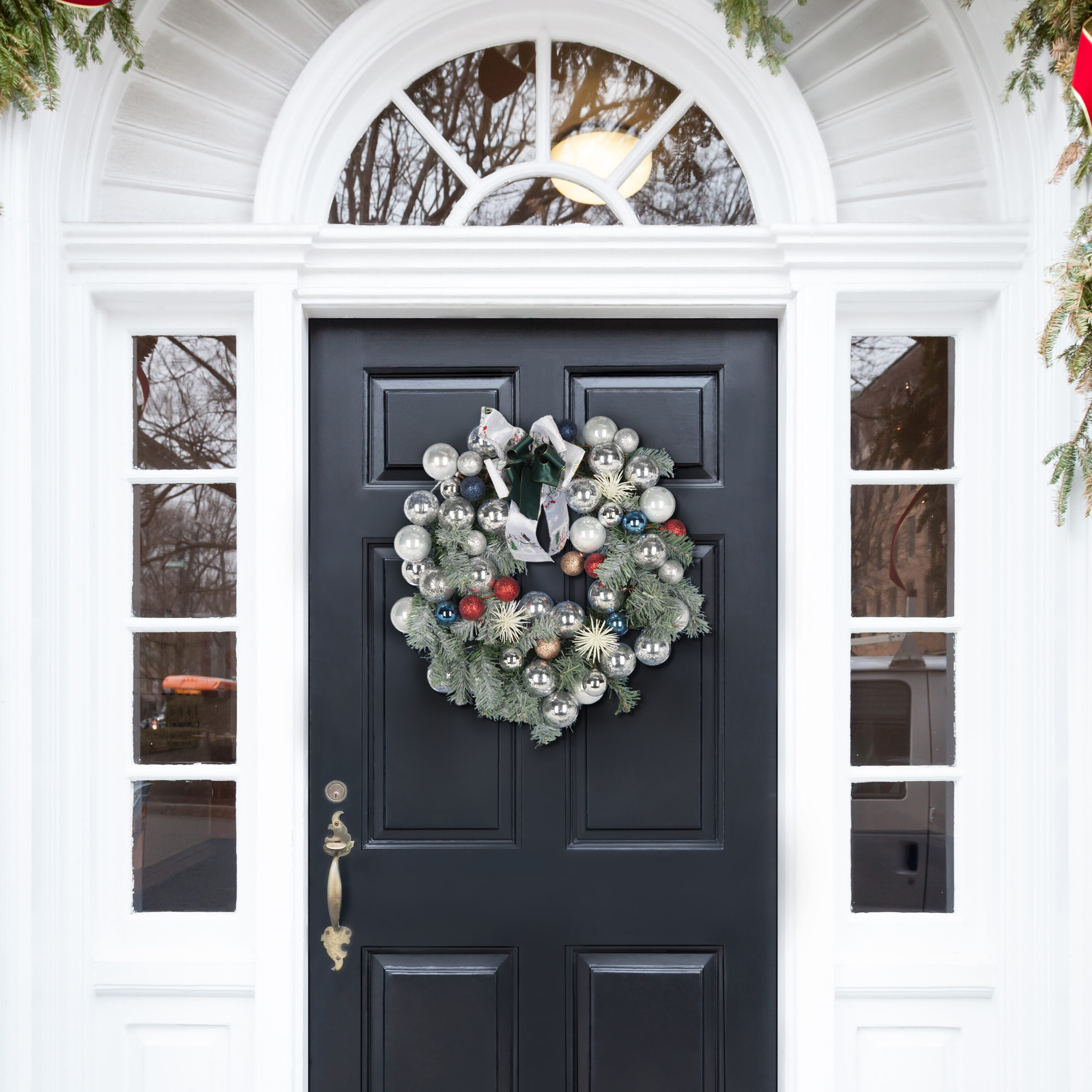 Safavieh - Indoor/Outdoor Multi Artificial Christmas Wreath