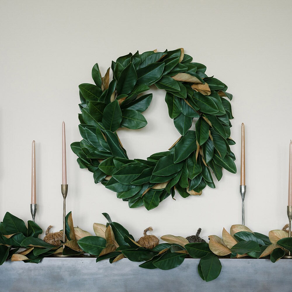 CG Hunter  Faux Green Magnolia Leaf Wreath