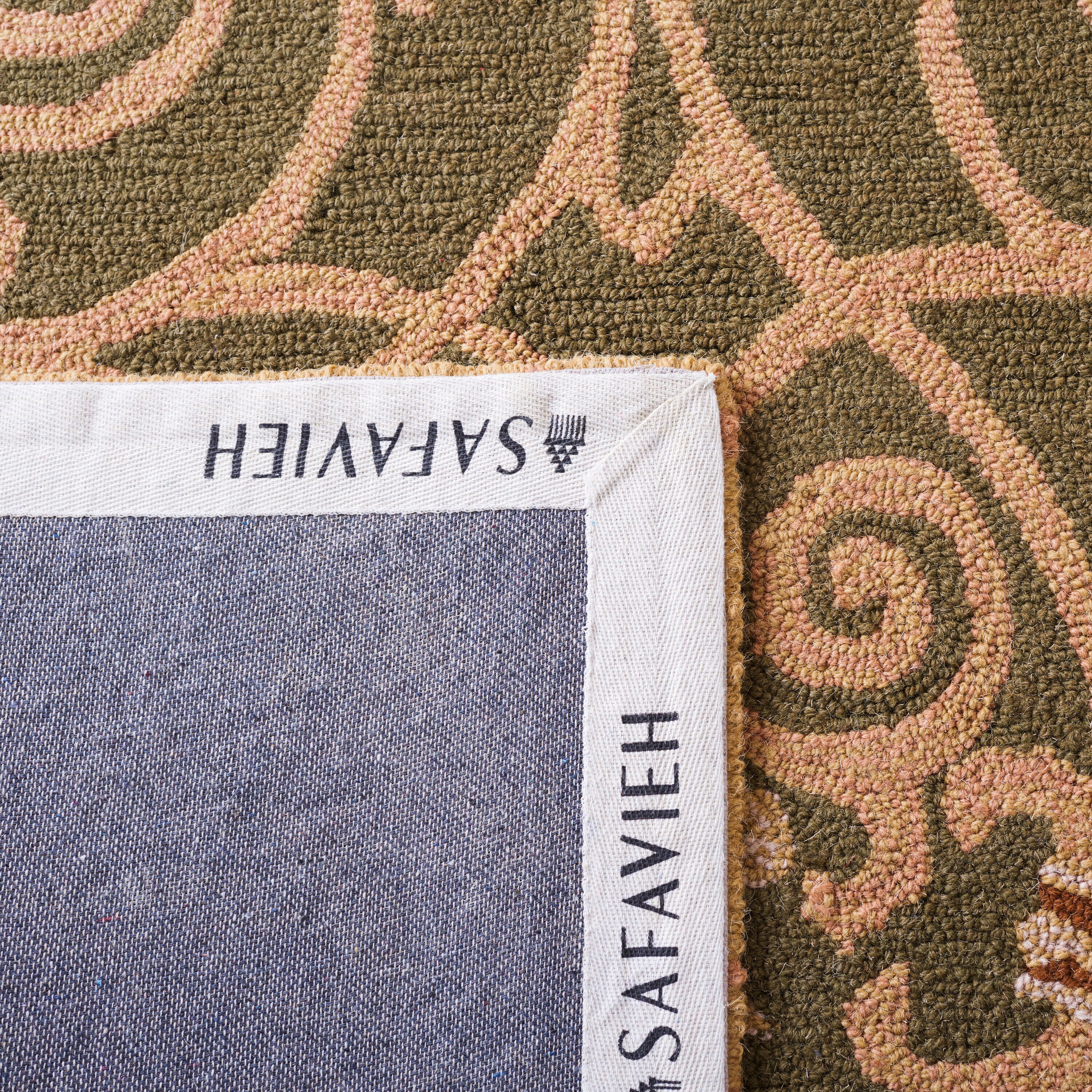 Safavieh HK11B-2 rugs - View #5