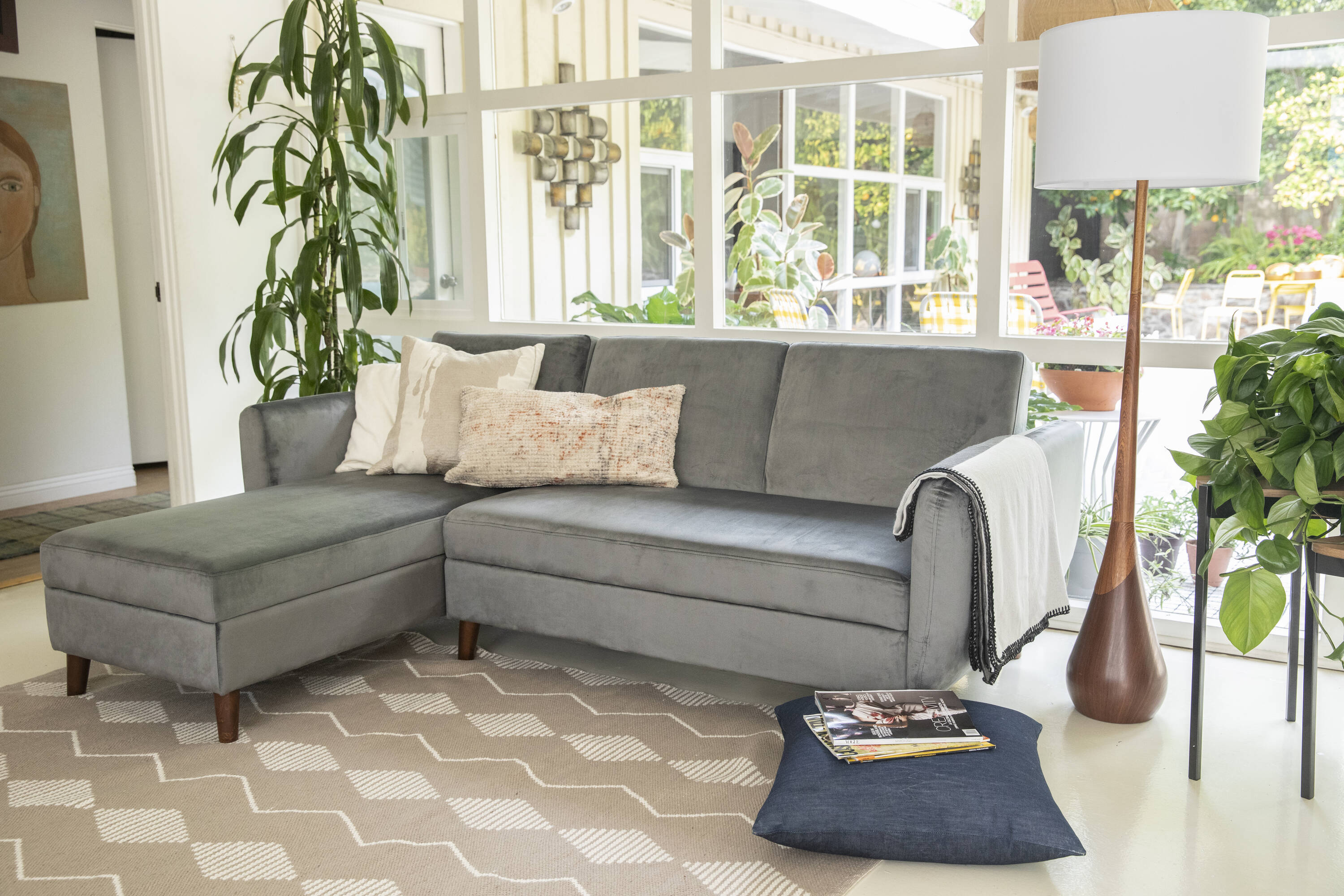 Momeni MALMOMLO-3IVY5076 5 x 8 (ft) Woven Polypropylene Ivory Rectangular Indoor/Outdoor Machine washable Area rug
