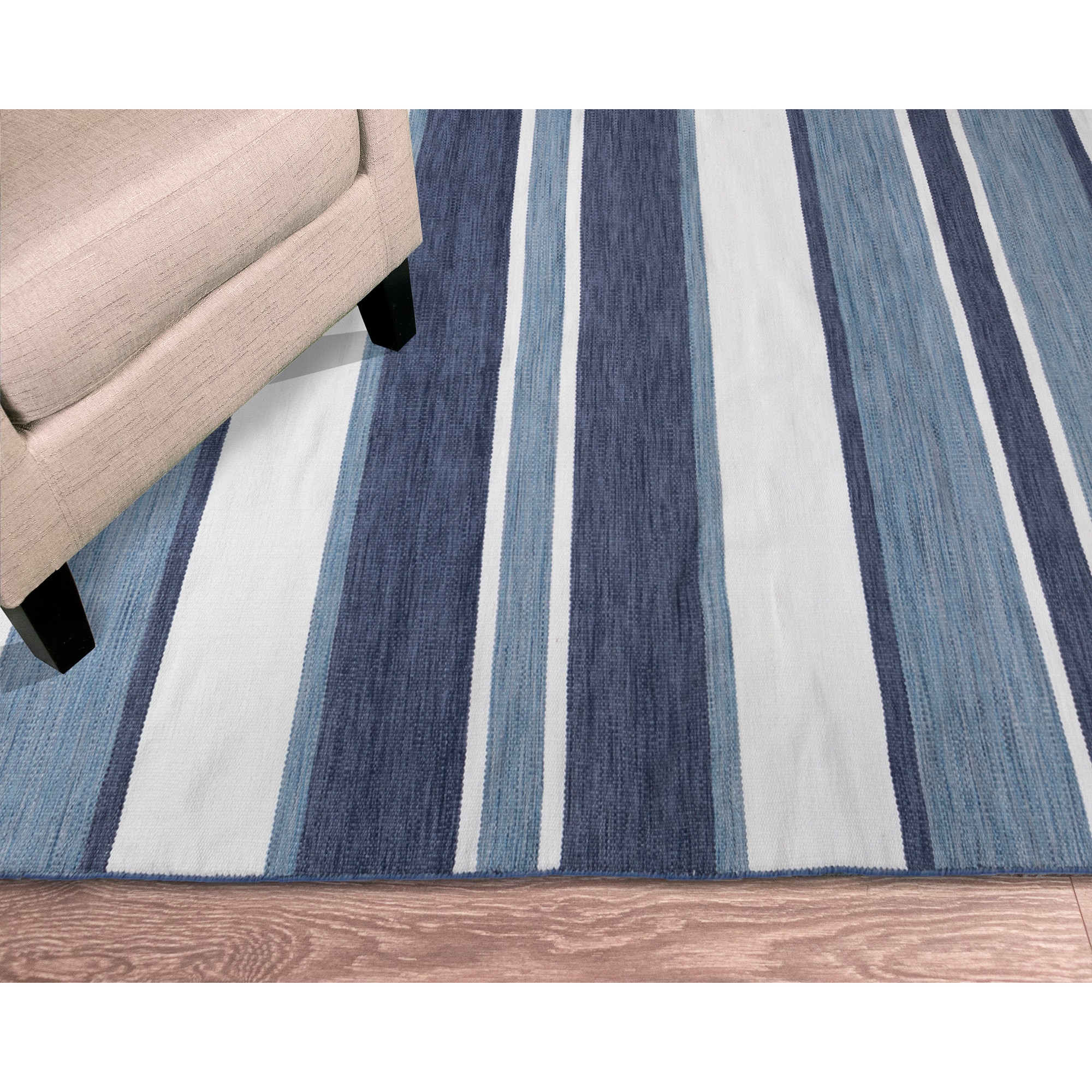Navy and White Synthetic Flat Woven Reversible 5' x 7' Rug