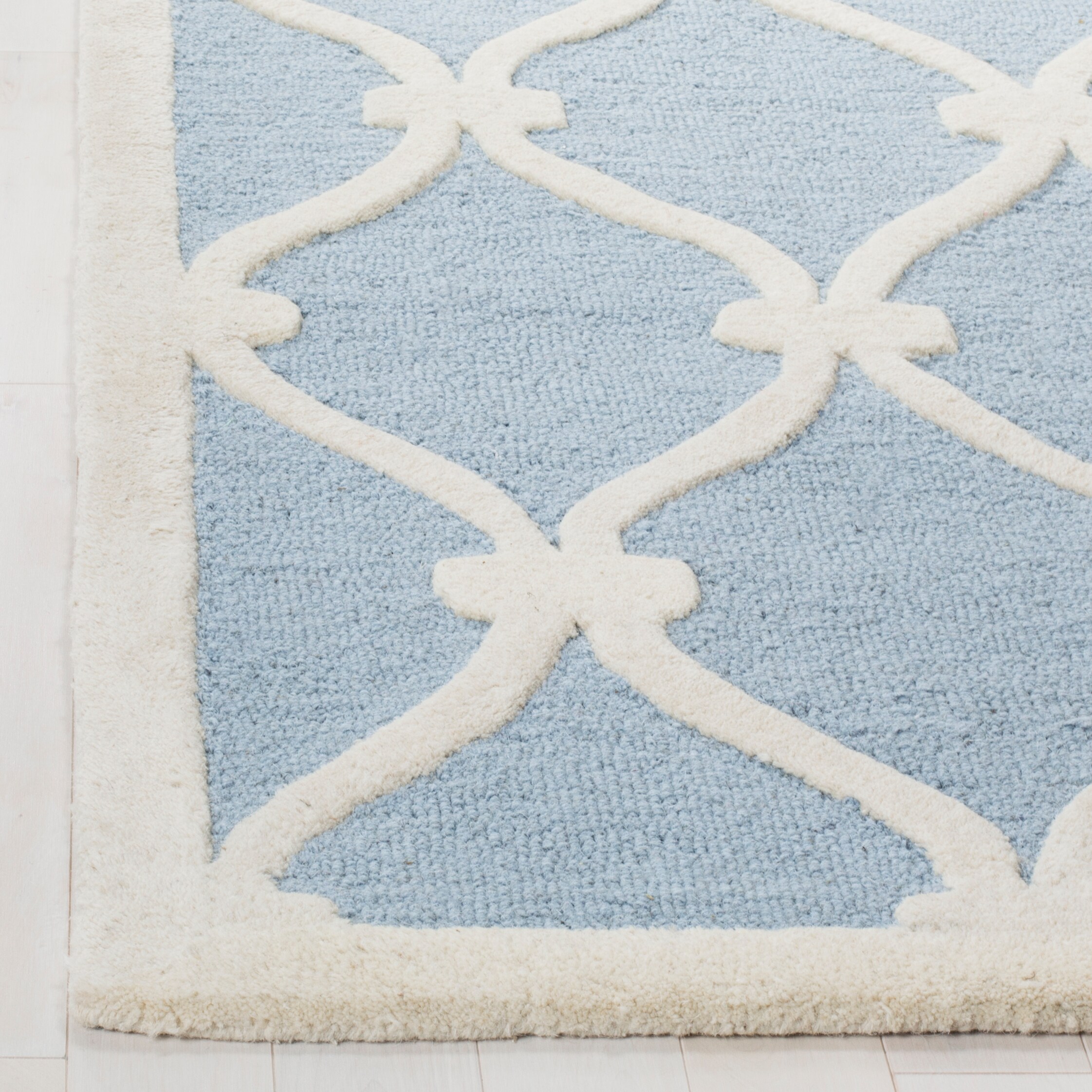 Safavieh CAM710B-8 rugs - View #4