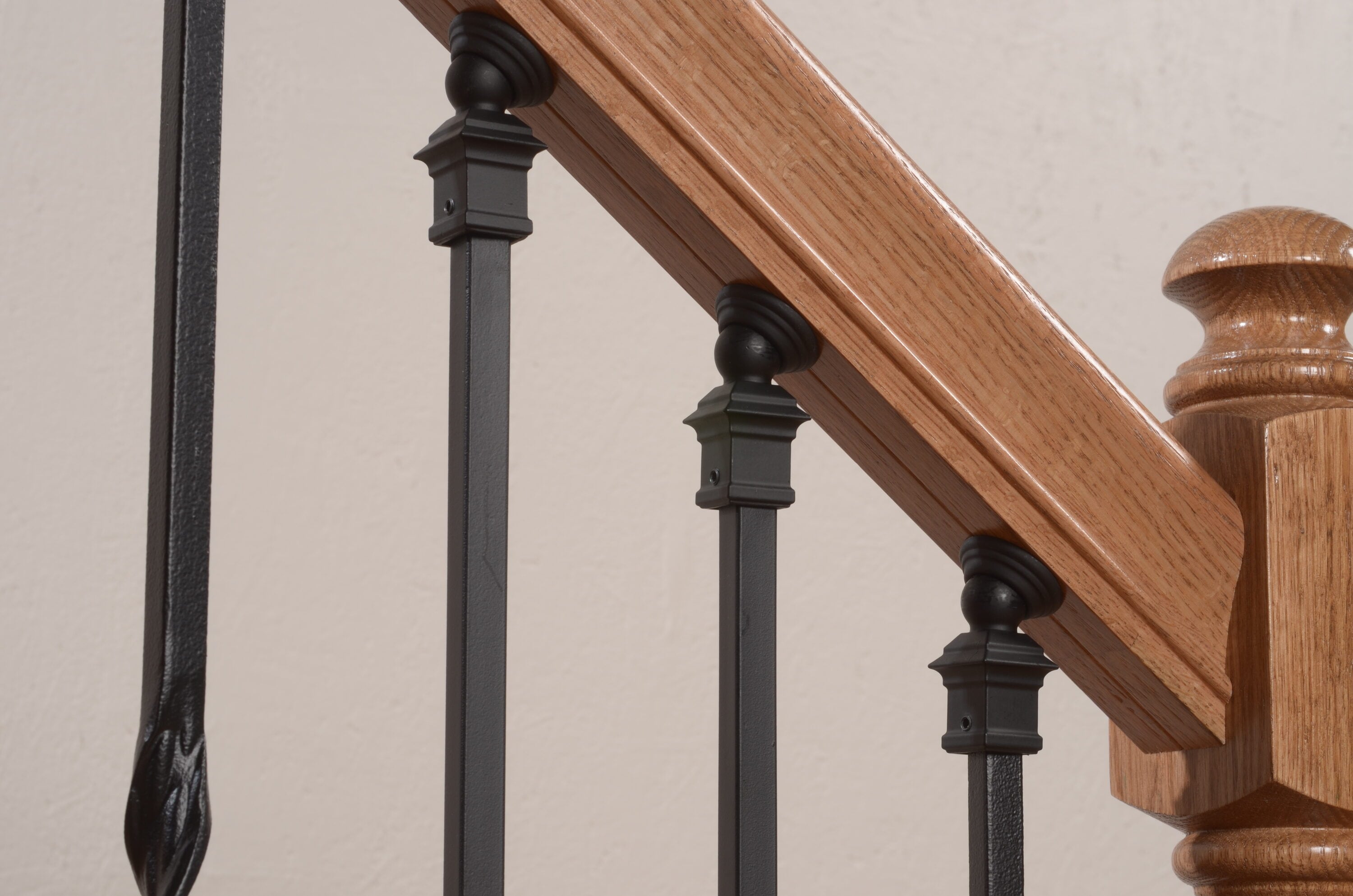 L.J. Smith Stair Systems LIW-PROLVL-PR Interior-Stairpart-Balusters - View #3
