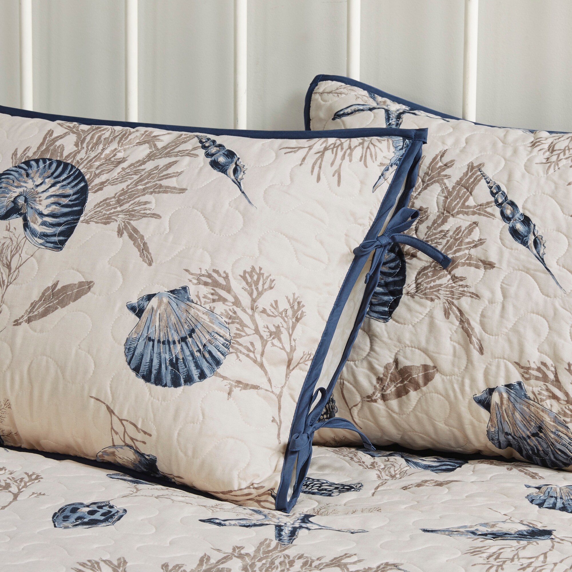 LUXEYARD DS-J-97493-B035 bedding - View #3