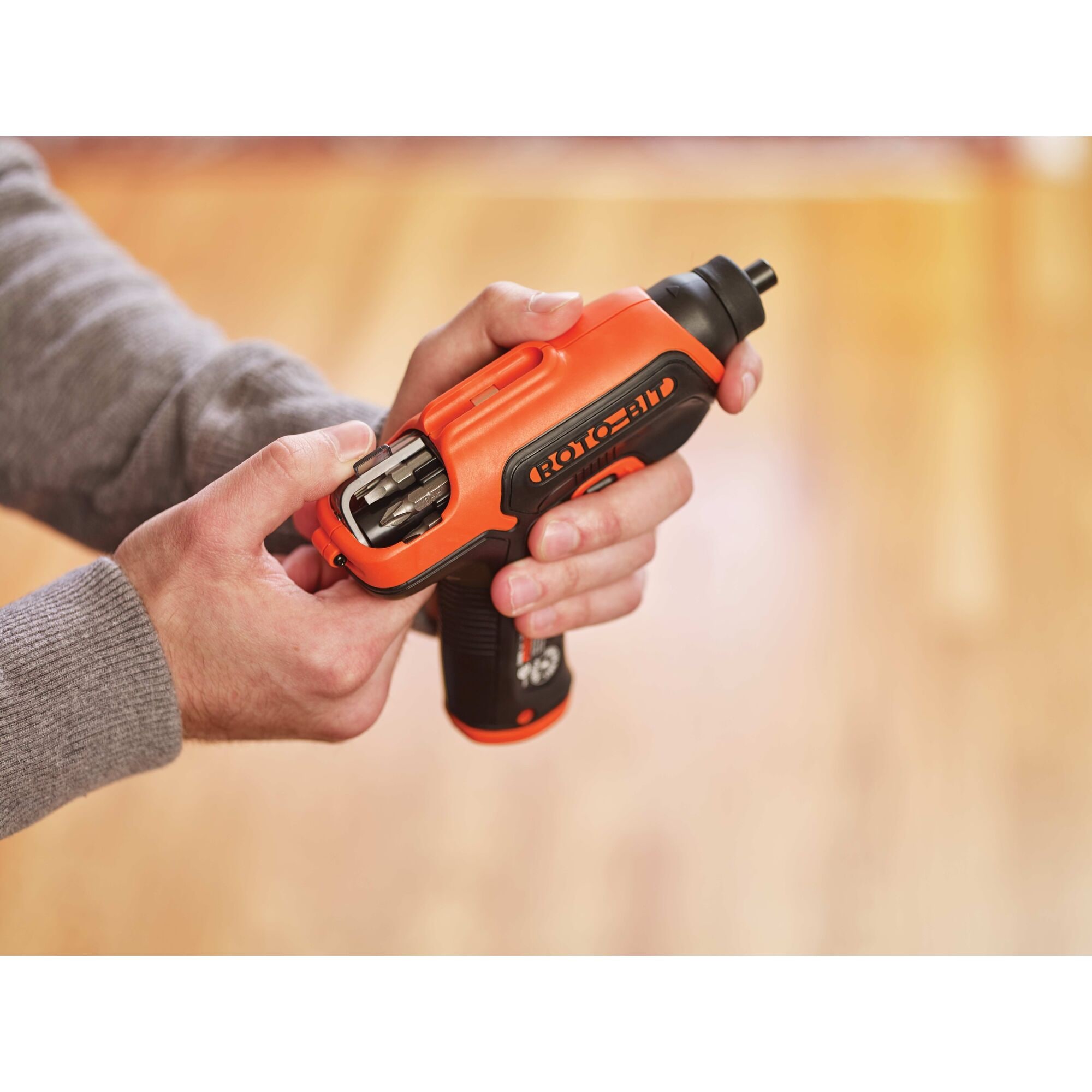 BLACK+DECKER 4V MAX Lithium-Ion Cordless Rechargeable Screwdriver with  Charger BDCS30C - The Home Depot