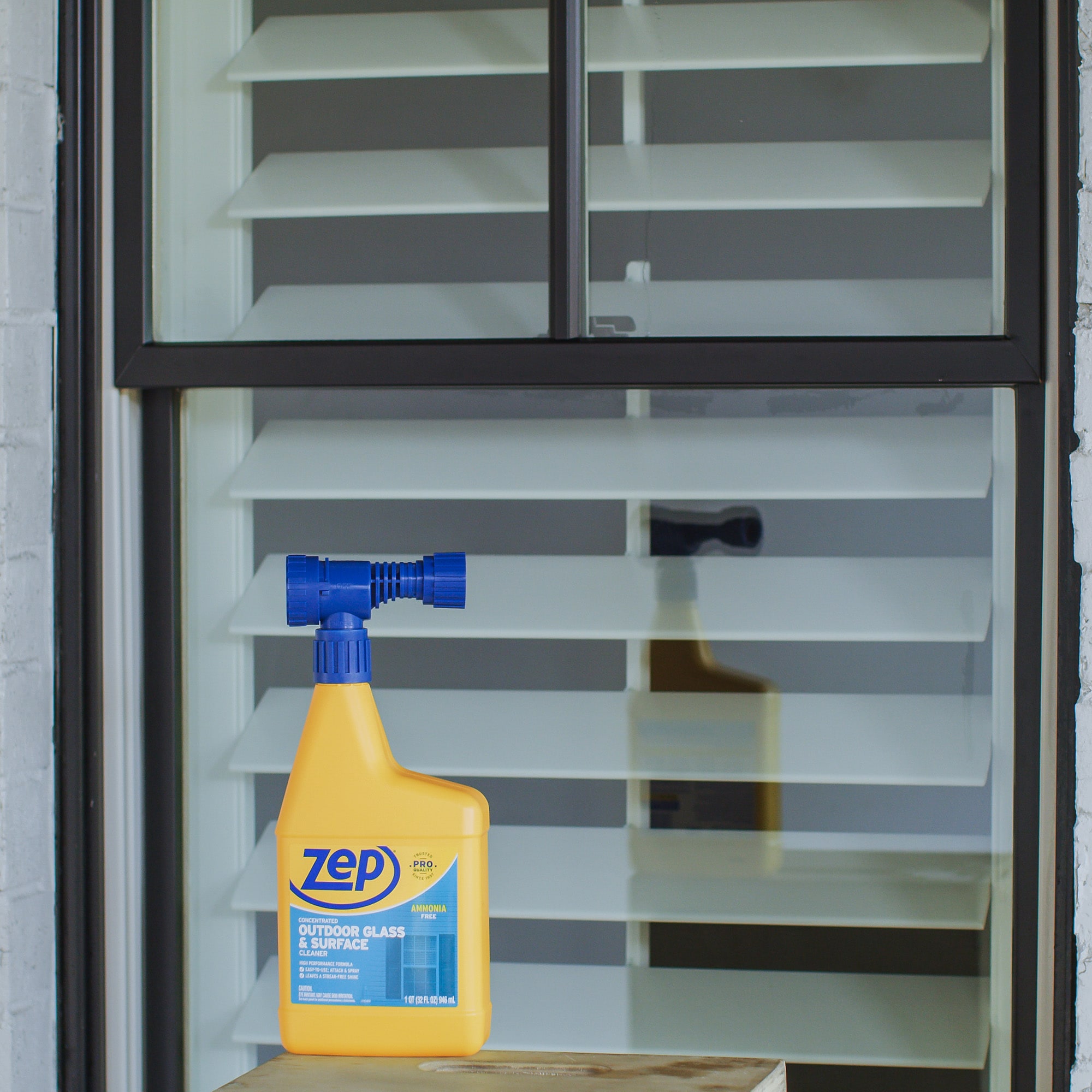  Sprayway Glass Cleaner Spray - Window Car Foam Liquid Glass (32  Oz)- All purpose cleaner- limpiador de vidrios ventanas- With 2 pack  Microfiber Cleaning Cloth Towel : Health & Household