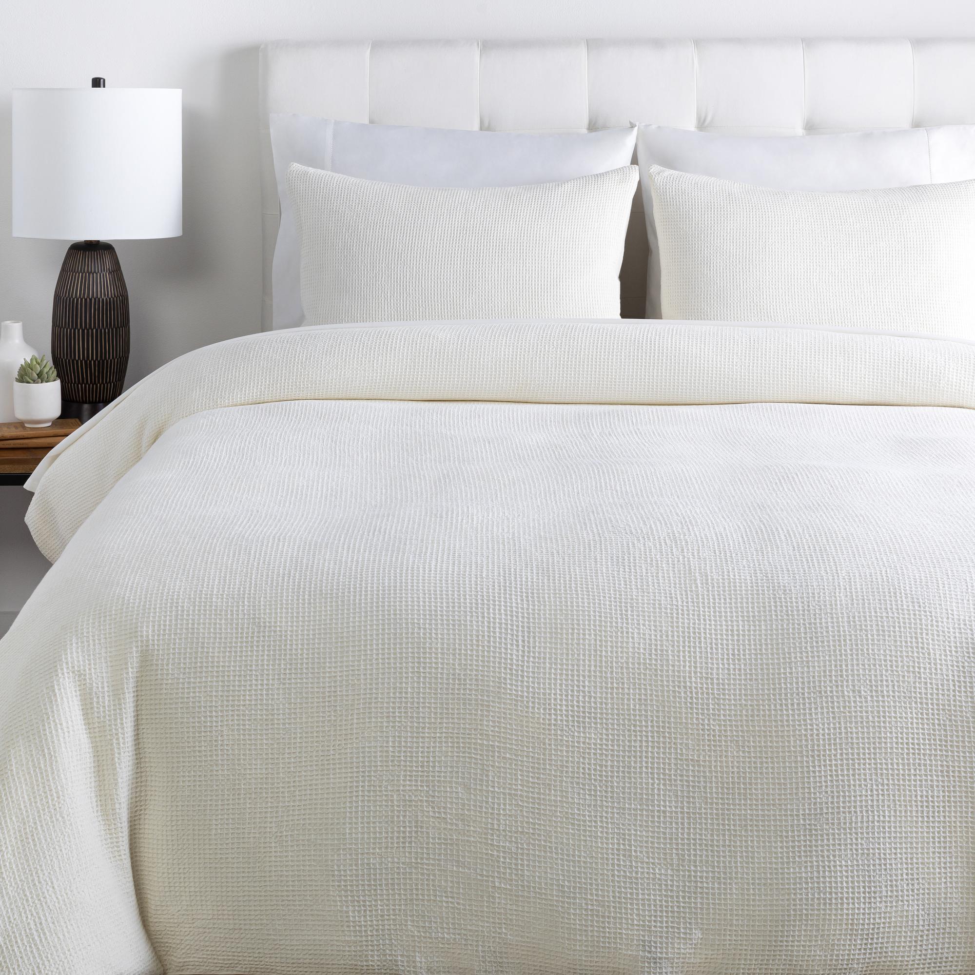 Livabliss WFL1000-FQSET Waffle 3 -Piece White Full/Queen Duvet cover Set
