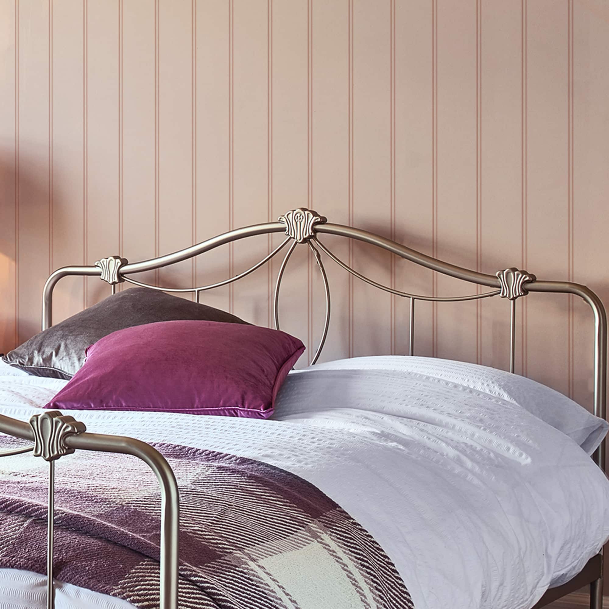 Laura Ashley 122760 wallpaper - View #6