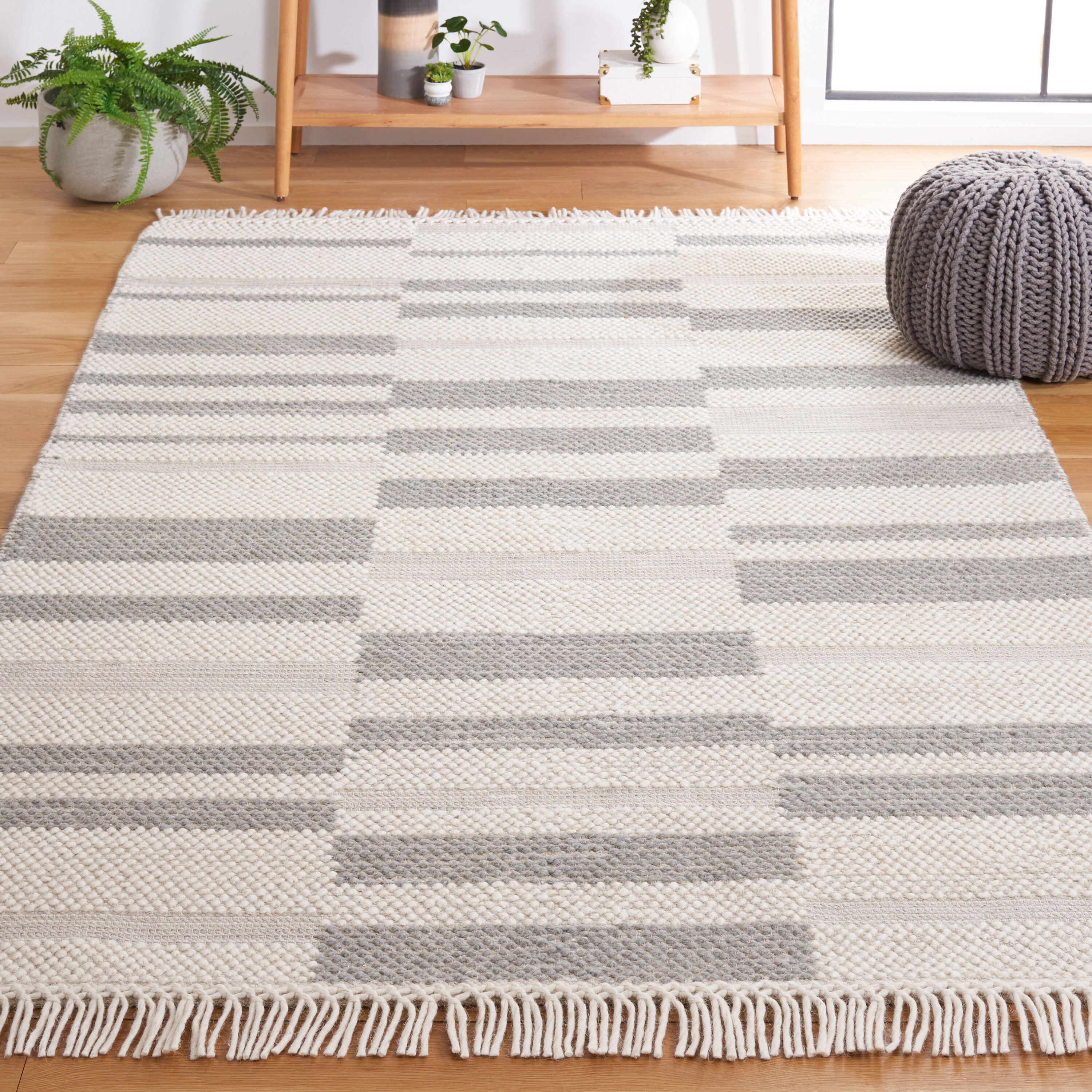  Natura 225 Ivory/Gray Scandinavian 4ft x 6ft Small Rectangle Rug