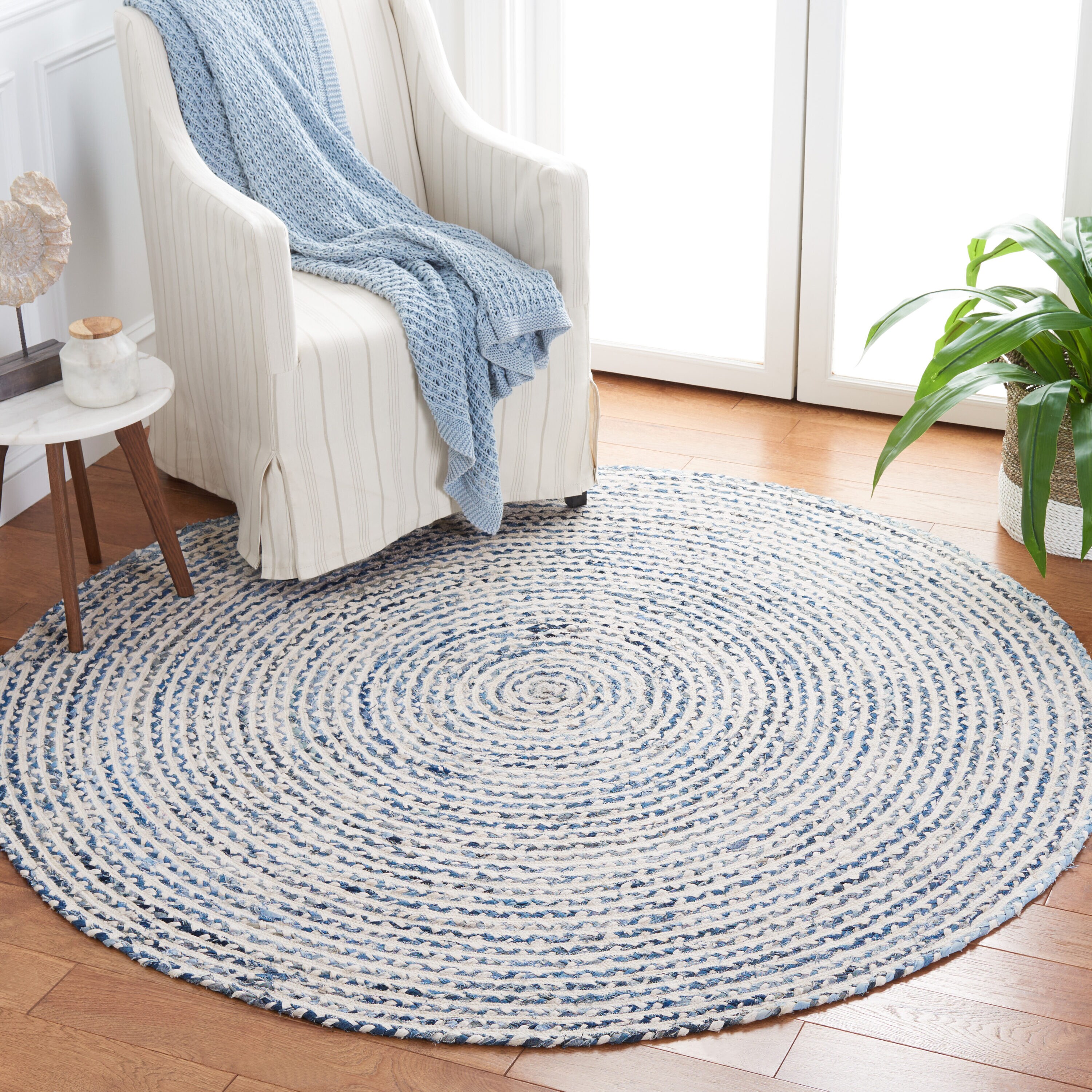  Braided 260 Blue/Ivory Country Floral 6ft x 6ft Round Rug