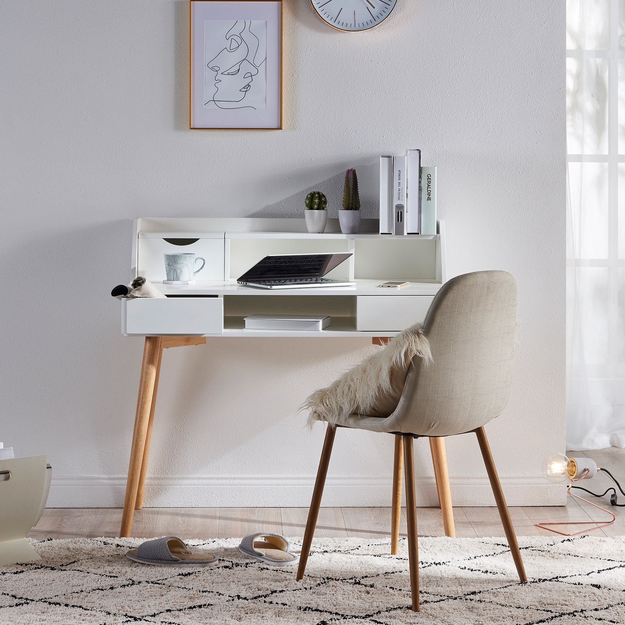 Teamson Home Creative 40-in White Modern/Contemporary Writing Desk