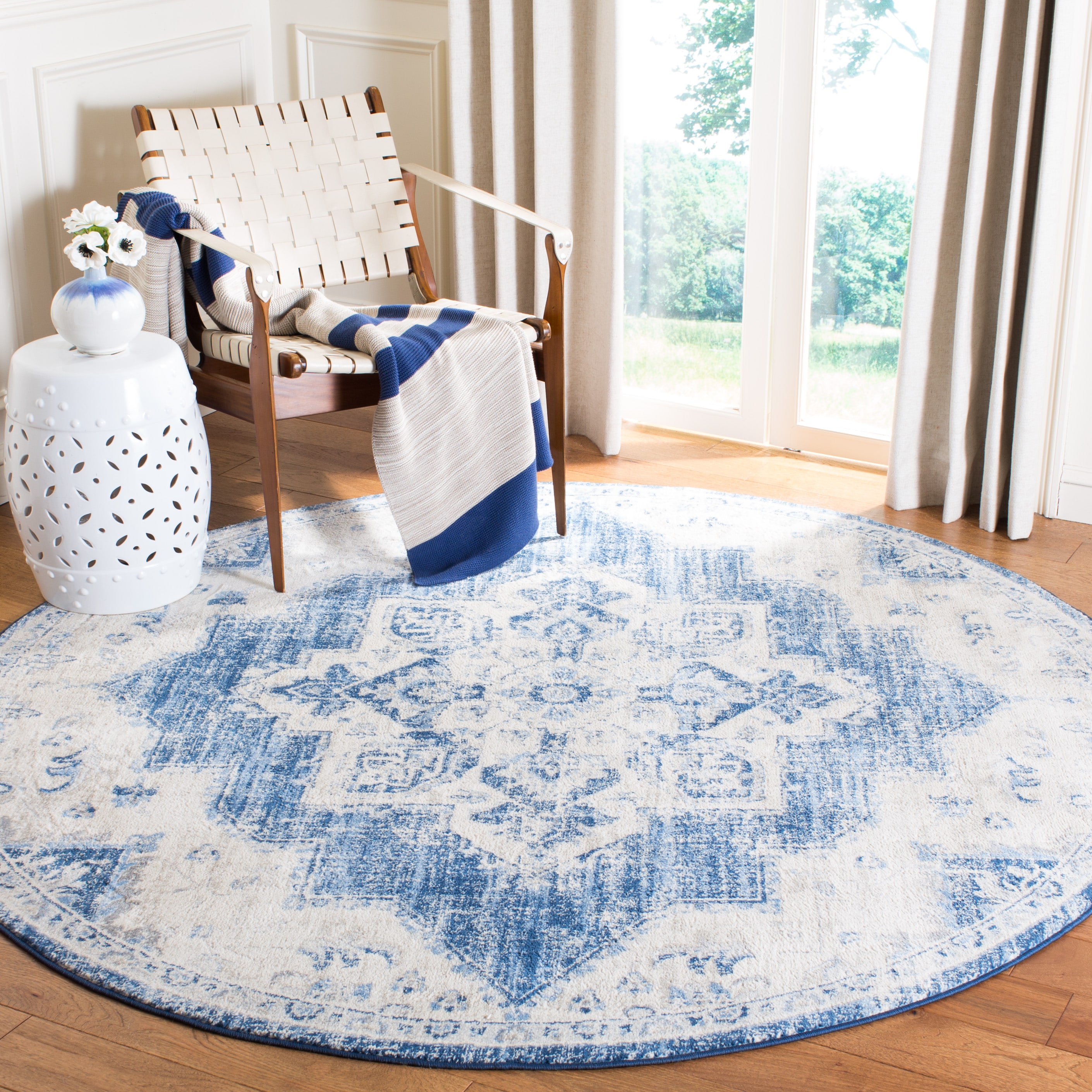 Safavieh BNT865A-8R Brentwood Clara 8 x 8 (ft) Loomed Polypropylene Ivory/Navy Round Indoor Distressed/Overdyed Bohemian/Eclectic Area rug