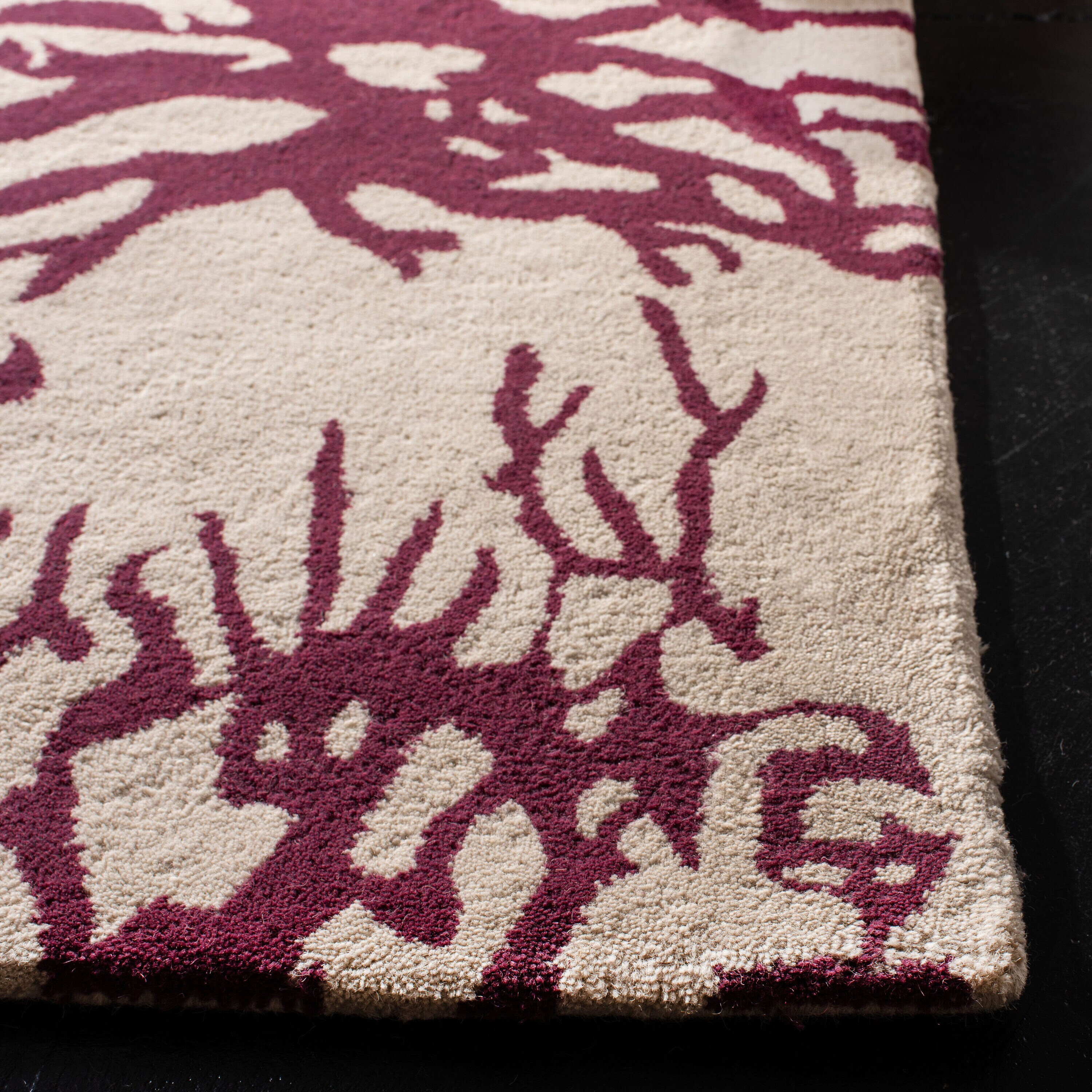 Safavieh 2.3-ft x 7-ft Beige / Purple Indoor Abstract Runner Rug in the ...