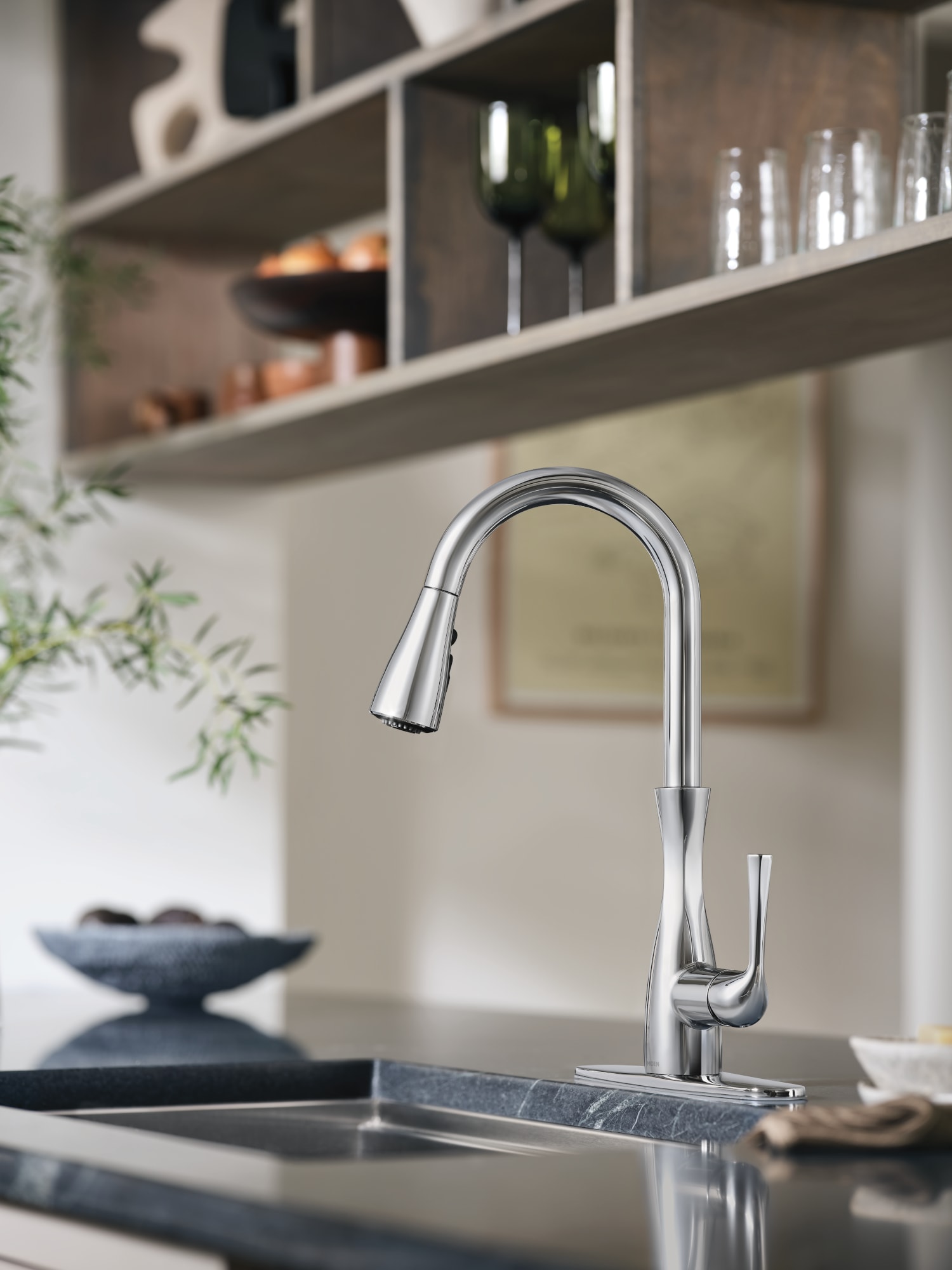 Moen 87564 Arlia Chrome Single Handle Deck-mount Pull-down Kitchen Faucet with Sprayer ( Deck Plate Included )