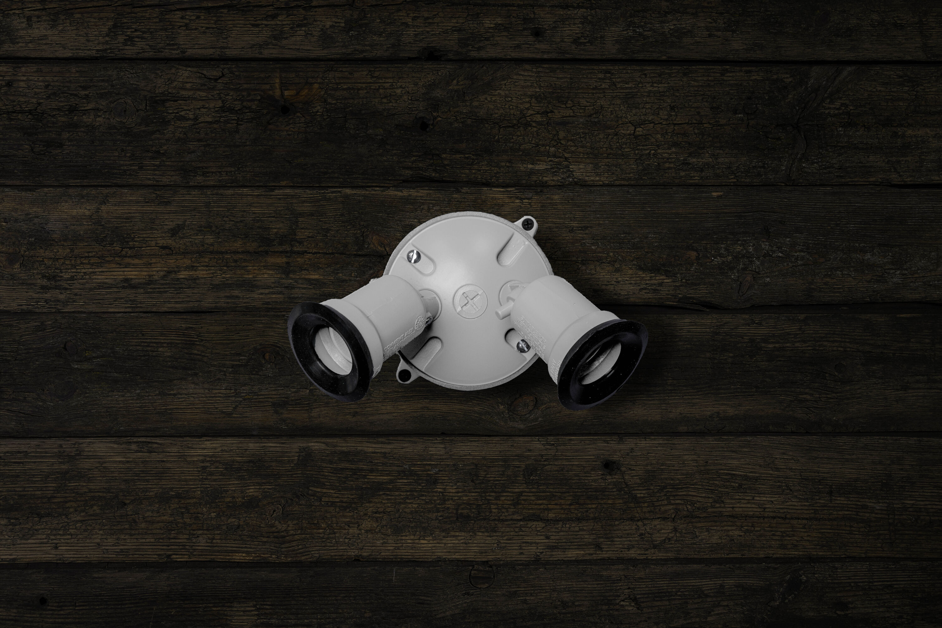 Hubbell 5625-1G Switch-Controlled-Floodlights - View #3