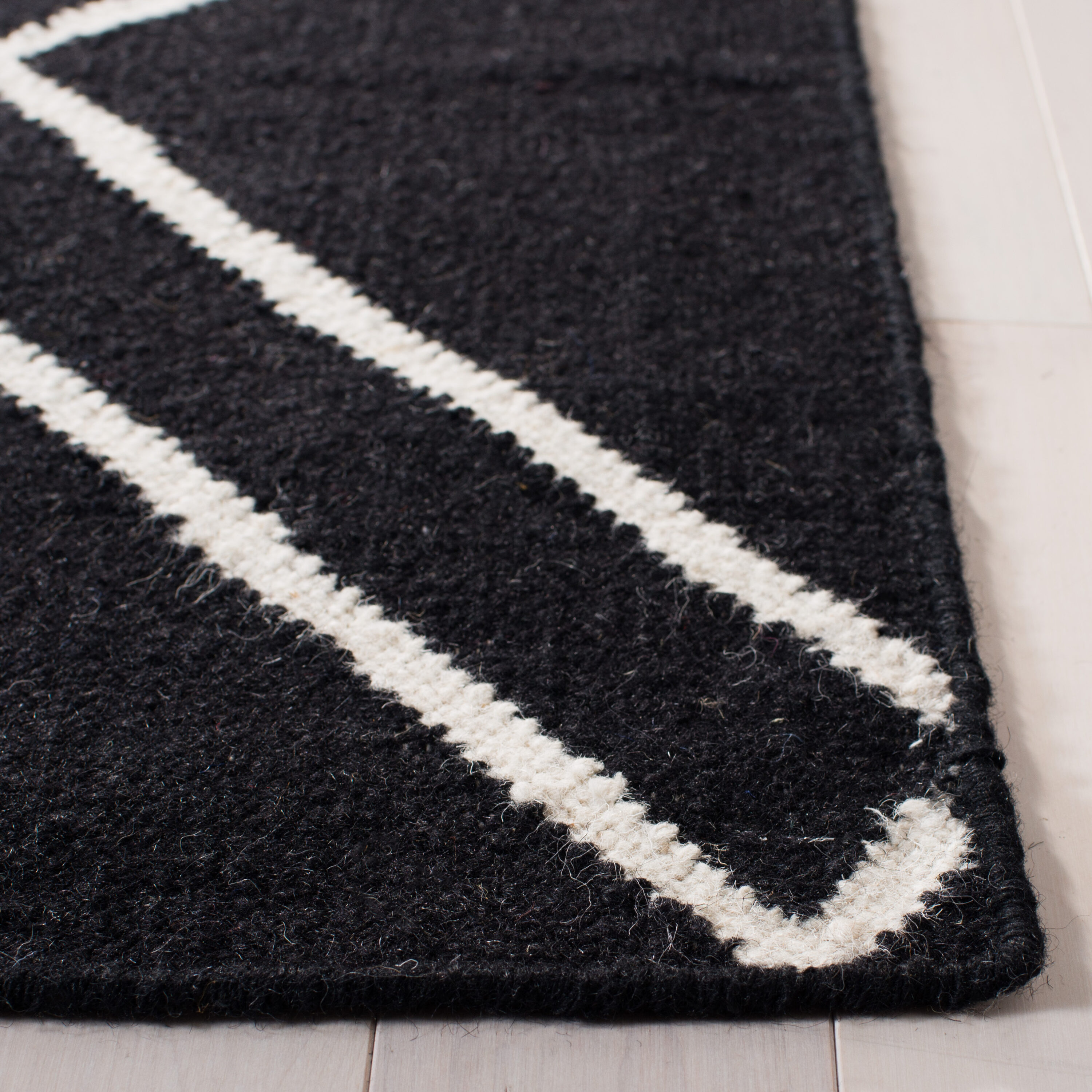 Safavieh DHU638A-5 rugs - View #2