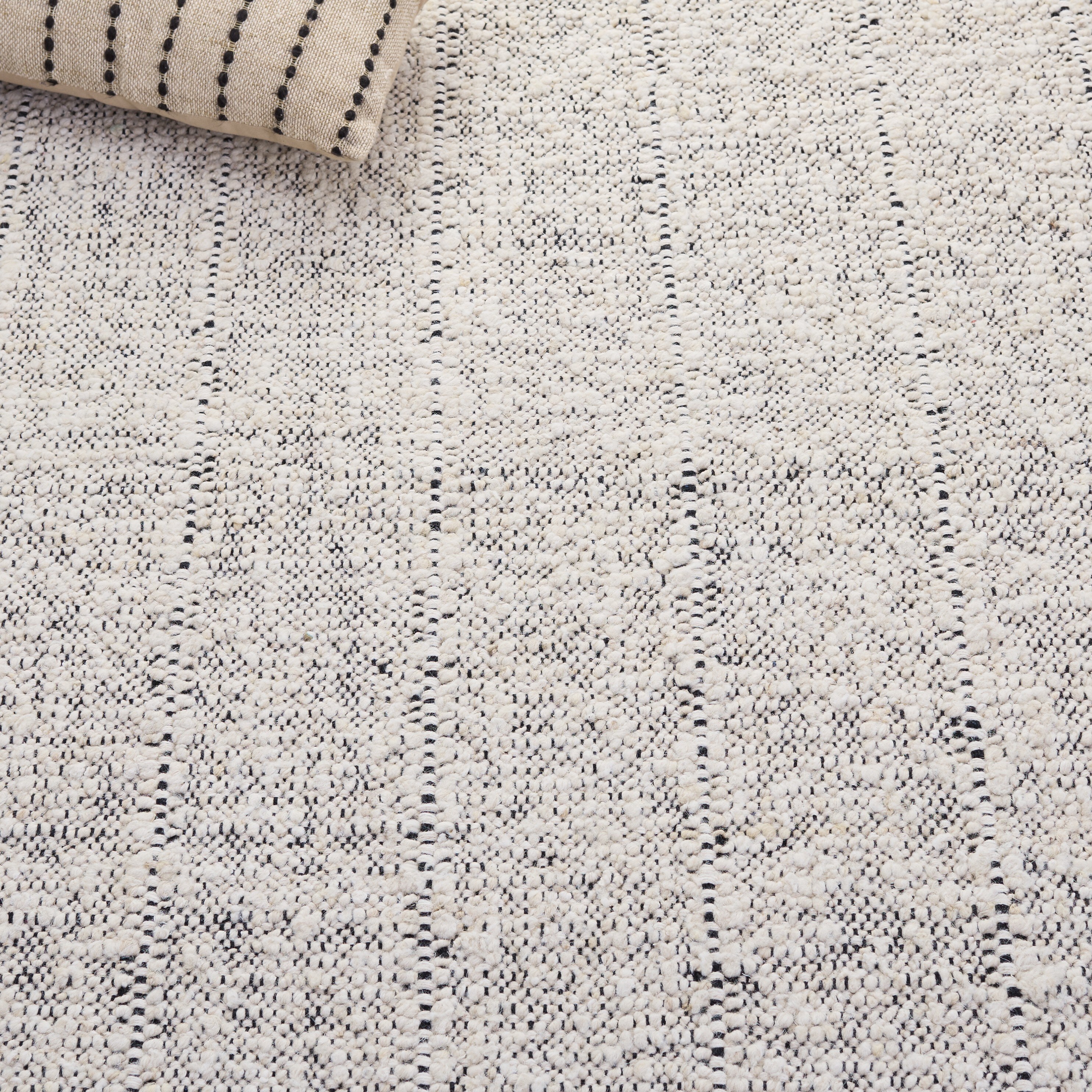 Safavieh MAN678A-4 rugs - View #4
