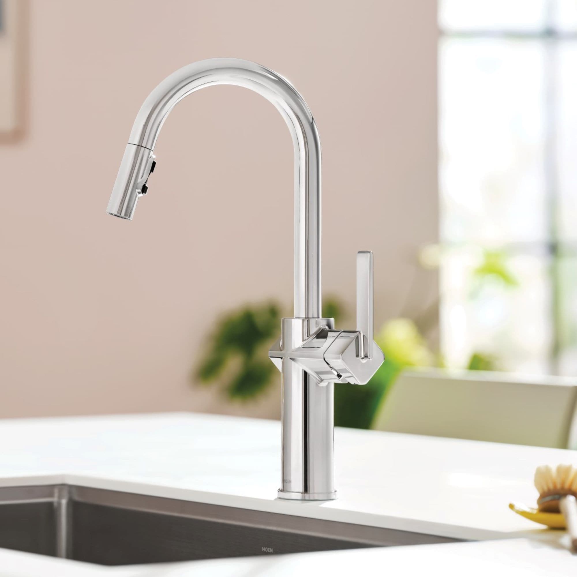Moen 87492 Joric Chrome Single Handle Deck-mount Pull-down Kitchen Faucet with Sprayer ( Deck Plate Included )