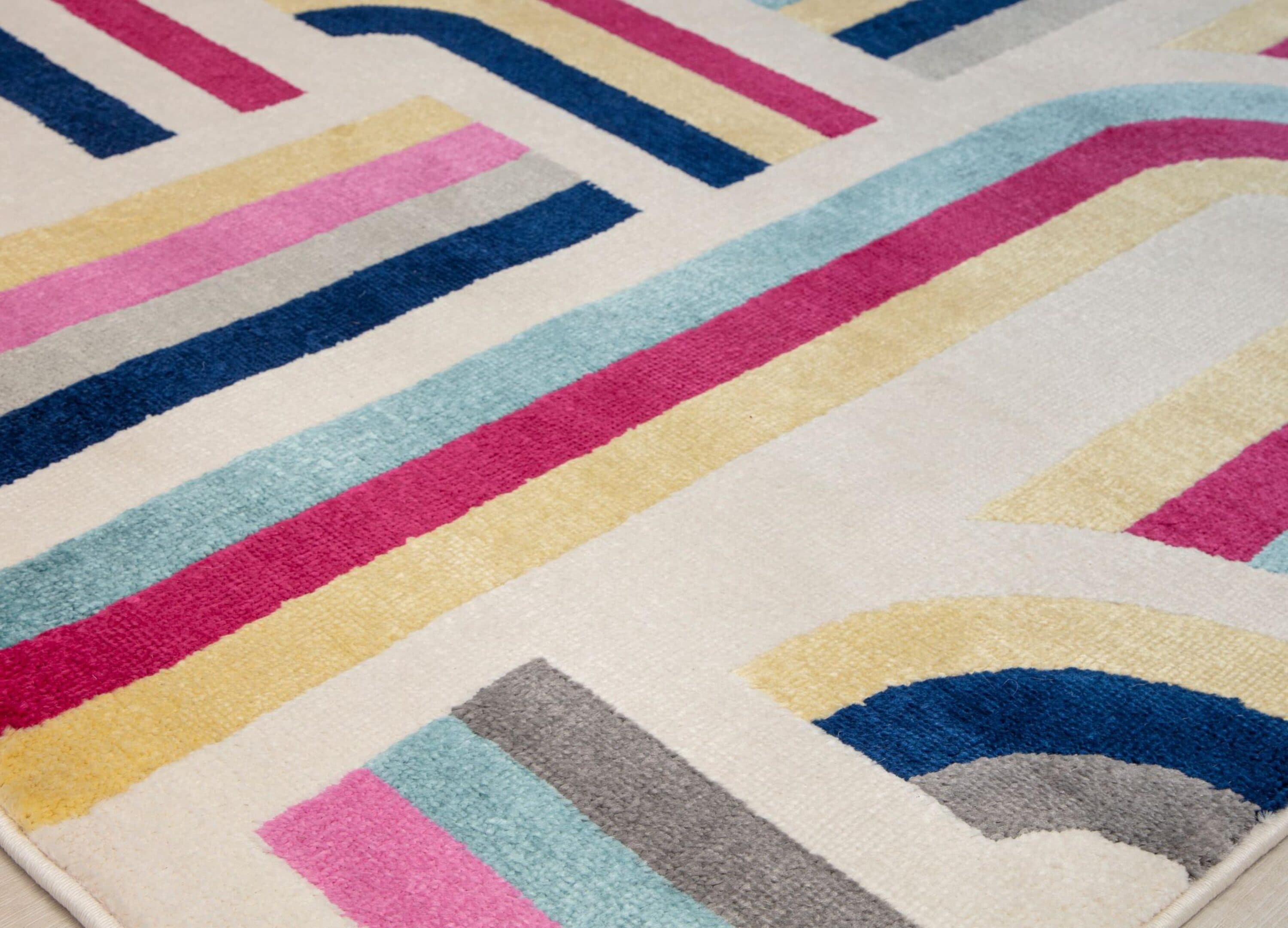 Elizabeth Sutton Multicolor Geometric 8' x 10' Synthetic Area Rug