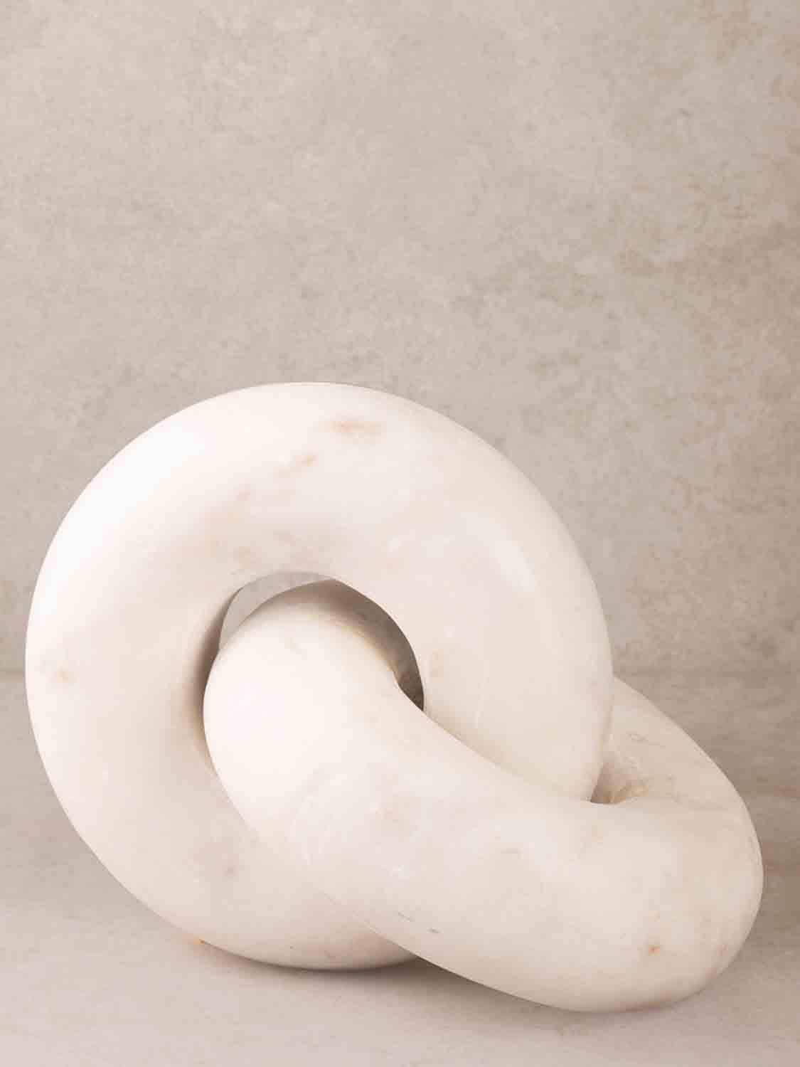 GAURI KOHLI GK51143 Munich Marble Knot