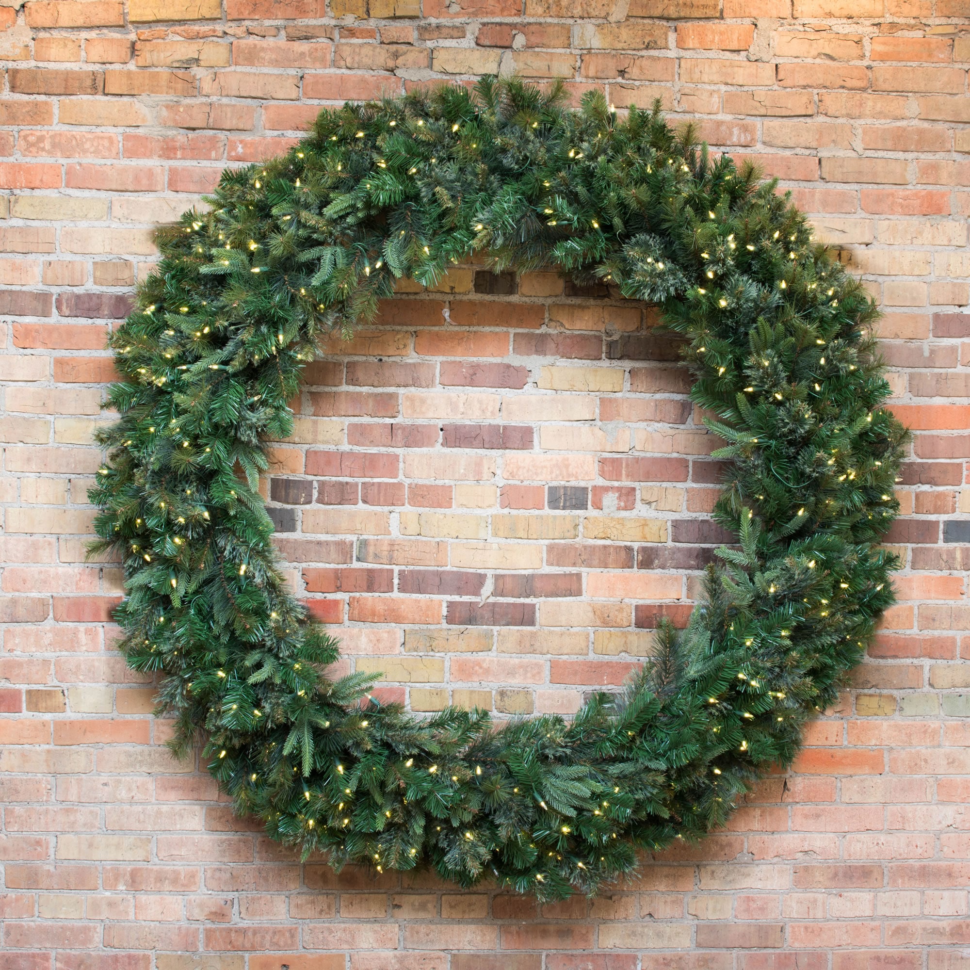 Vickerman A118361LED Artificial-Christmas-Wreaths - View #5