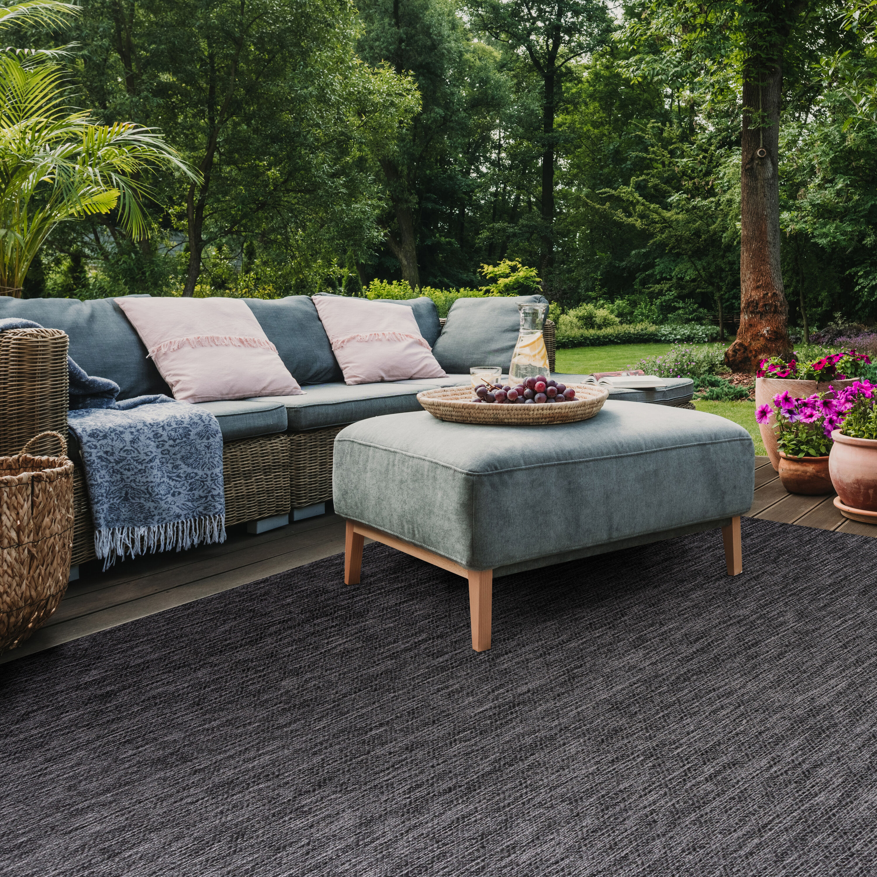 Reversible Black Square Synthetic Easy-Care Rug, 79"