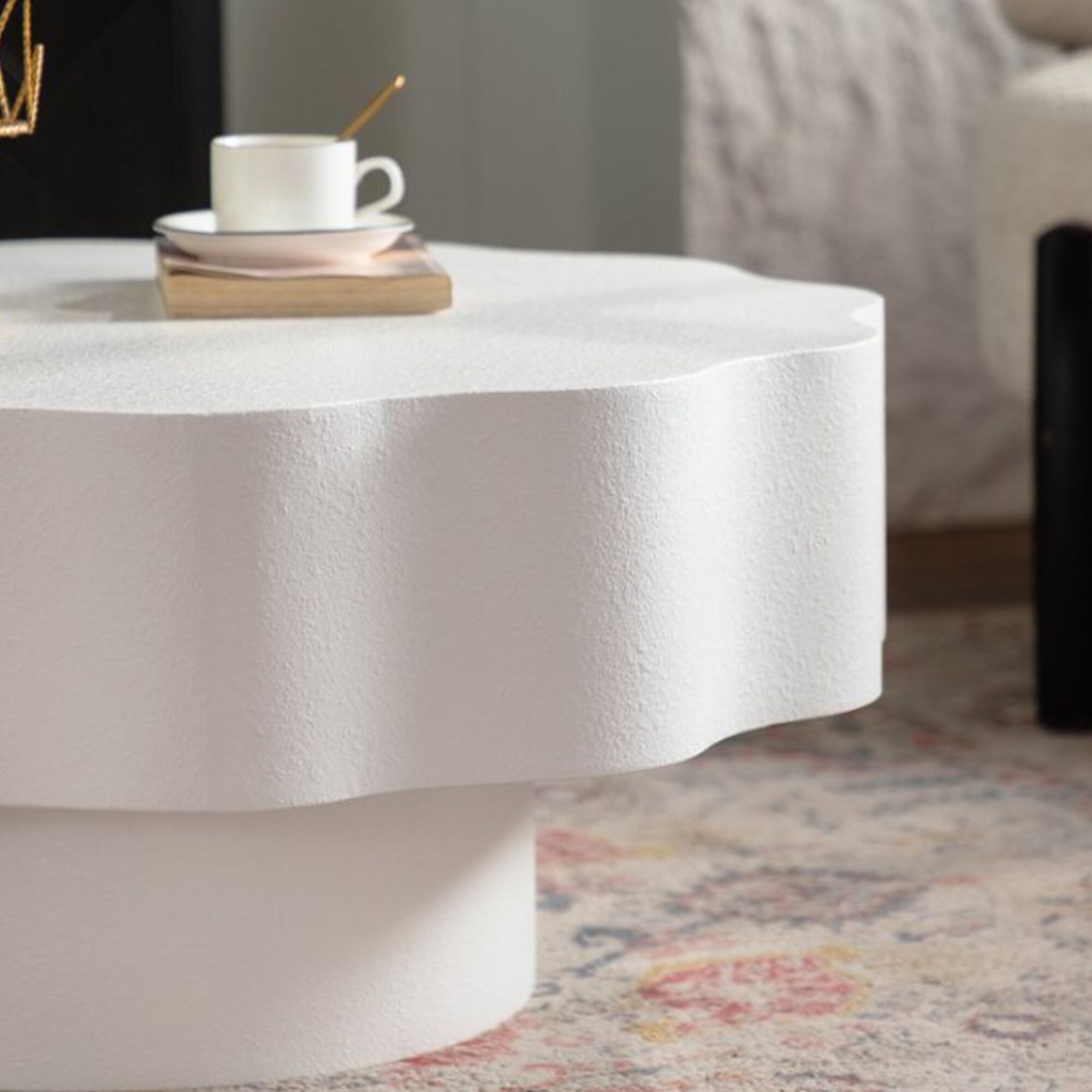 LUXEYARD Scalloped White Coffee Table Unique Wave-Edge Shape Elegant ...