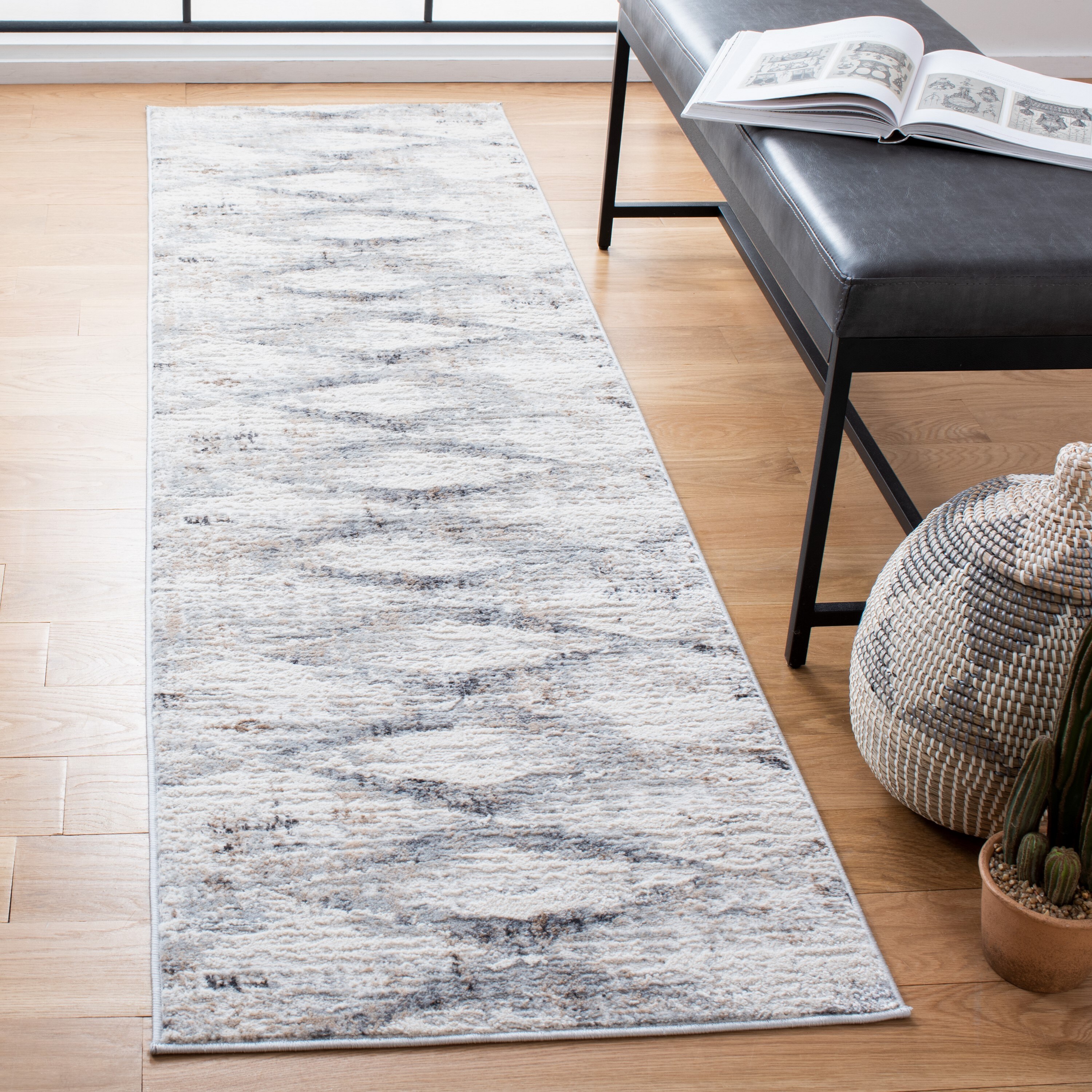 Safavieh ALA478C-28 Amelia Bortola 2 x 8 (ft) Loomed Synthetic Ivory/Gold Rectangular Indoor Geometric Bohemian/Eclectic Runner rug