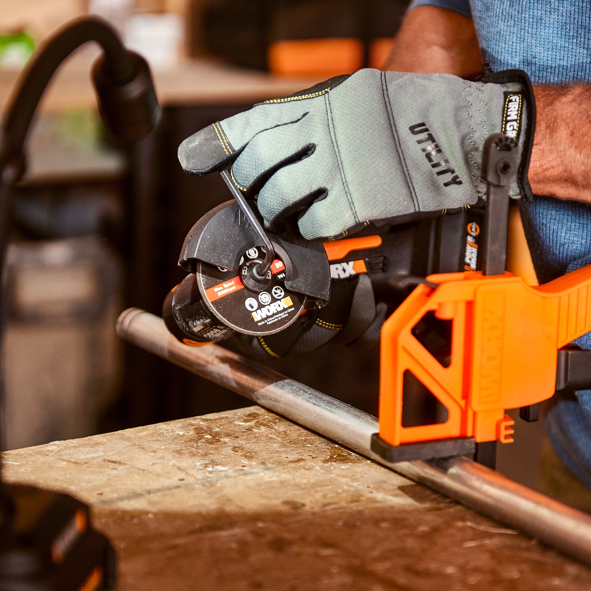 WORX POWER SHARE 20 volt Max 3 1 8 in Cordless Circular Saw