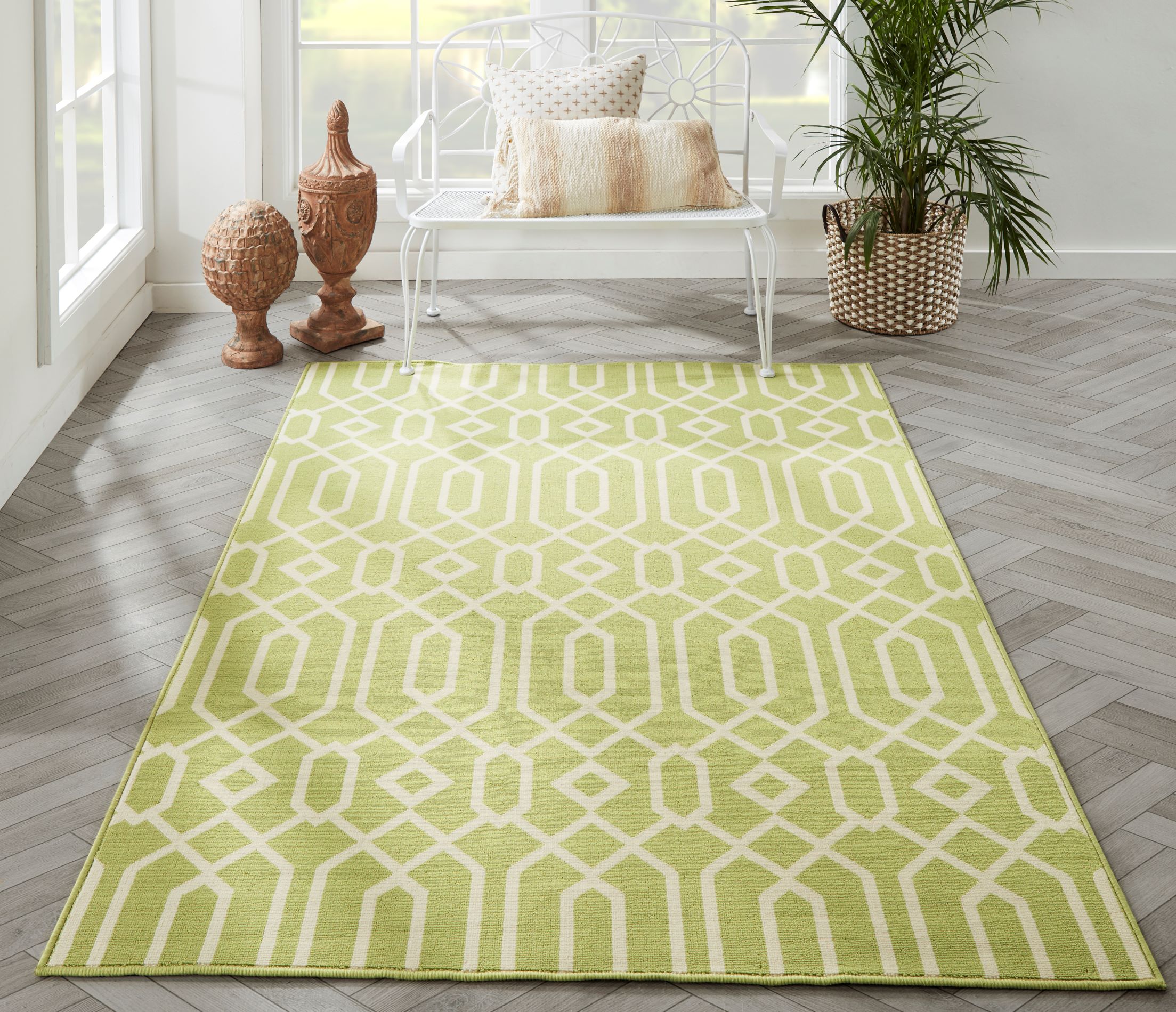 Momeni BAJA0BAJ-2GRN5376 Baja 5 x 7 (ft) Polypropylene Green Rectangular Indoor/Outdoor Trellis Coastal Area rug