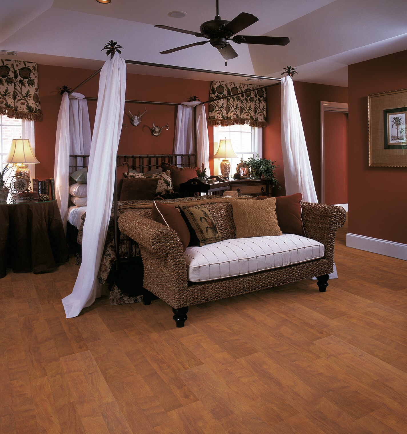 SwiftLock Mahogany Wood Plank Laminate Flooring (24.12-sq ft) in the ...