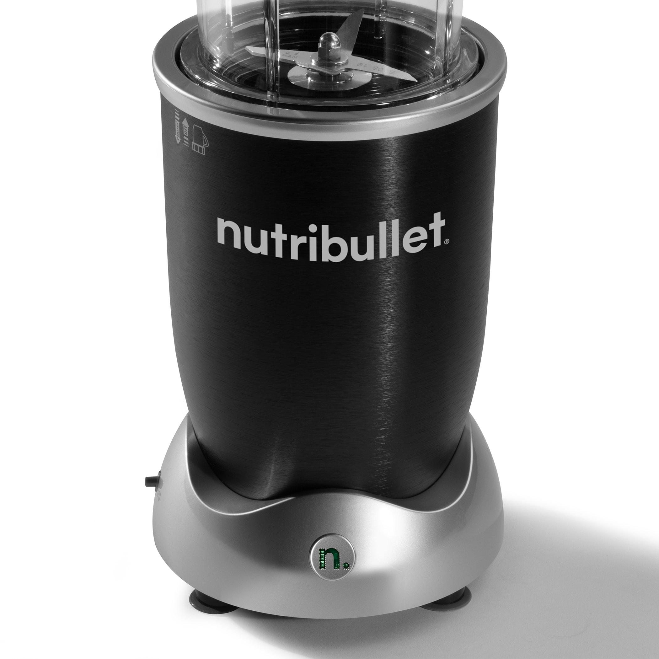 nutribullet 1700-Watt Countertop Blender with Multi-Serving Cup and Vented  Pitcher, Black in the Blenders department at