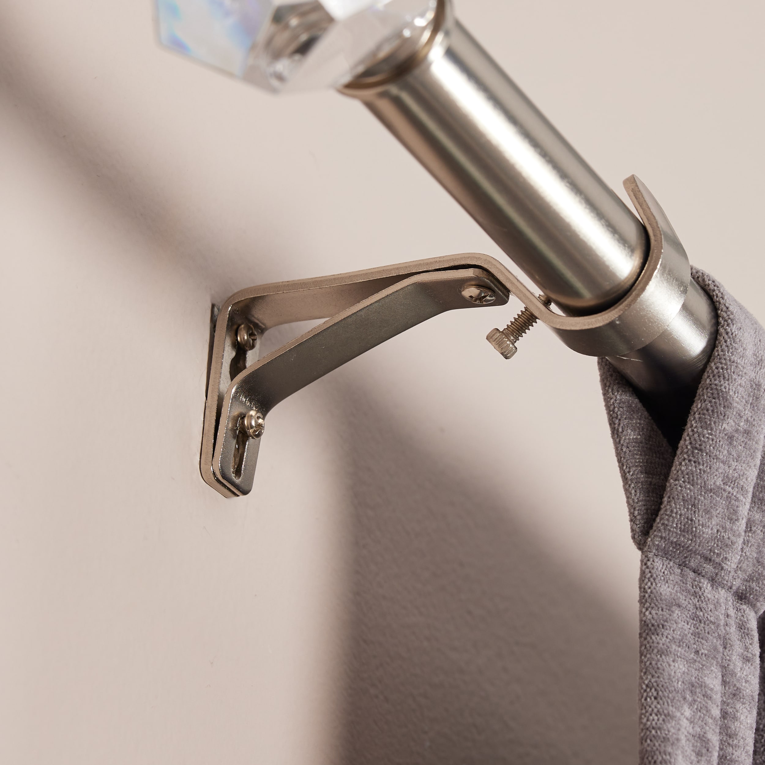 Origin 21 W3005LBN Curtain-Rods - View #4