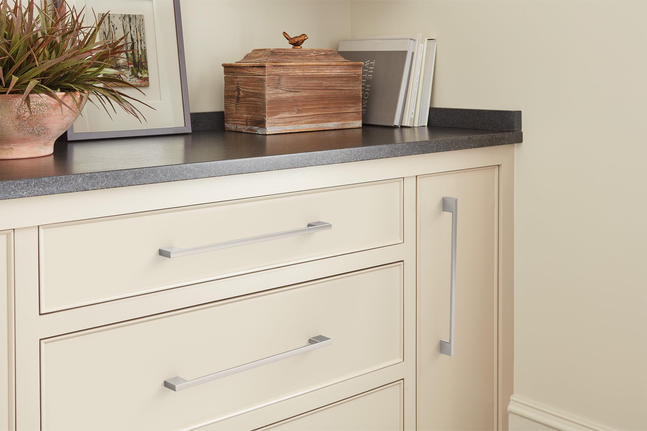Amerock 10BX37135G10 Cabinet-Pulls - View #2