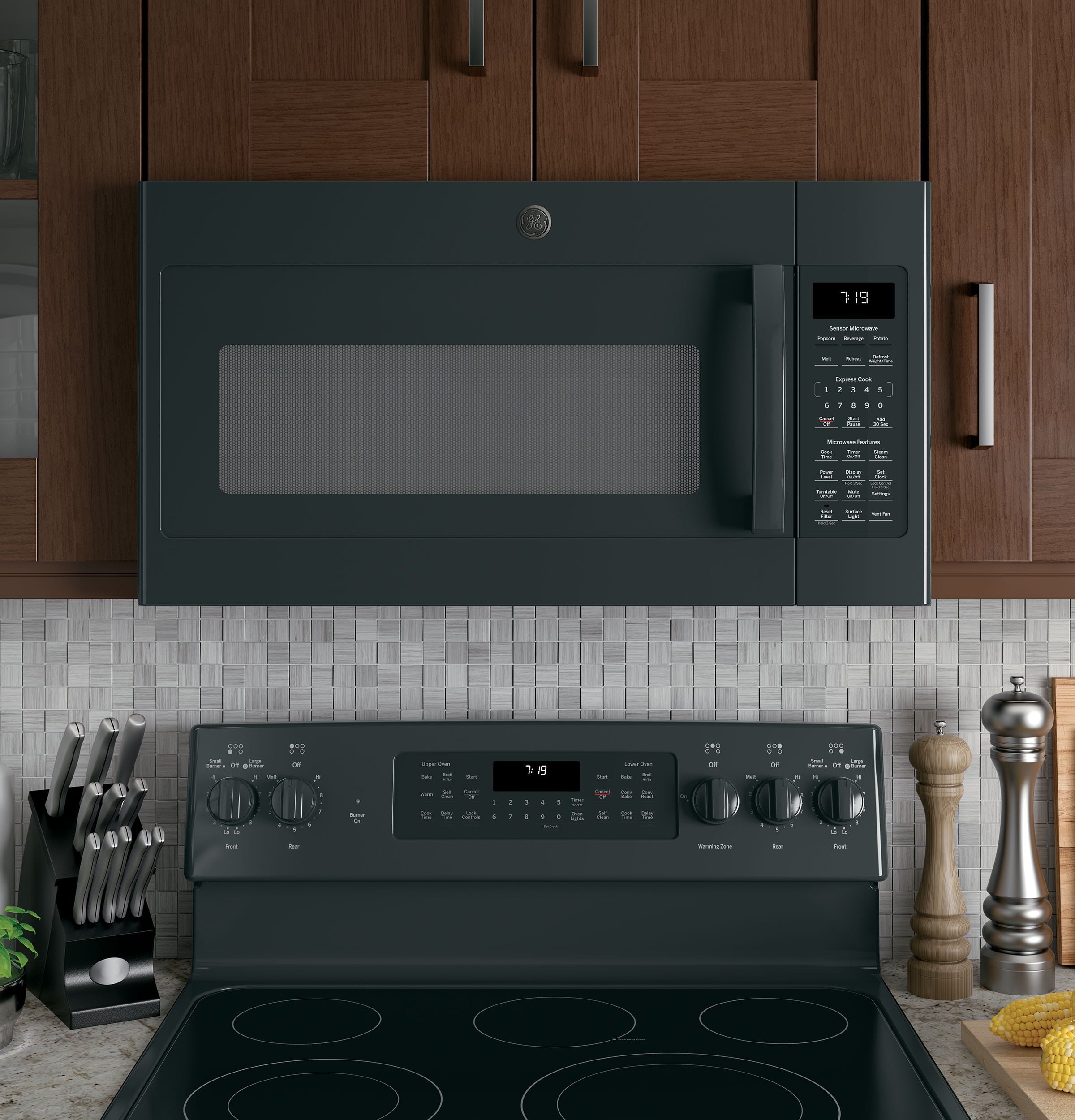 GE 1.9-cu Ft 1000-Watt Over-the-Range Microwave With Sensor Cooking ...