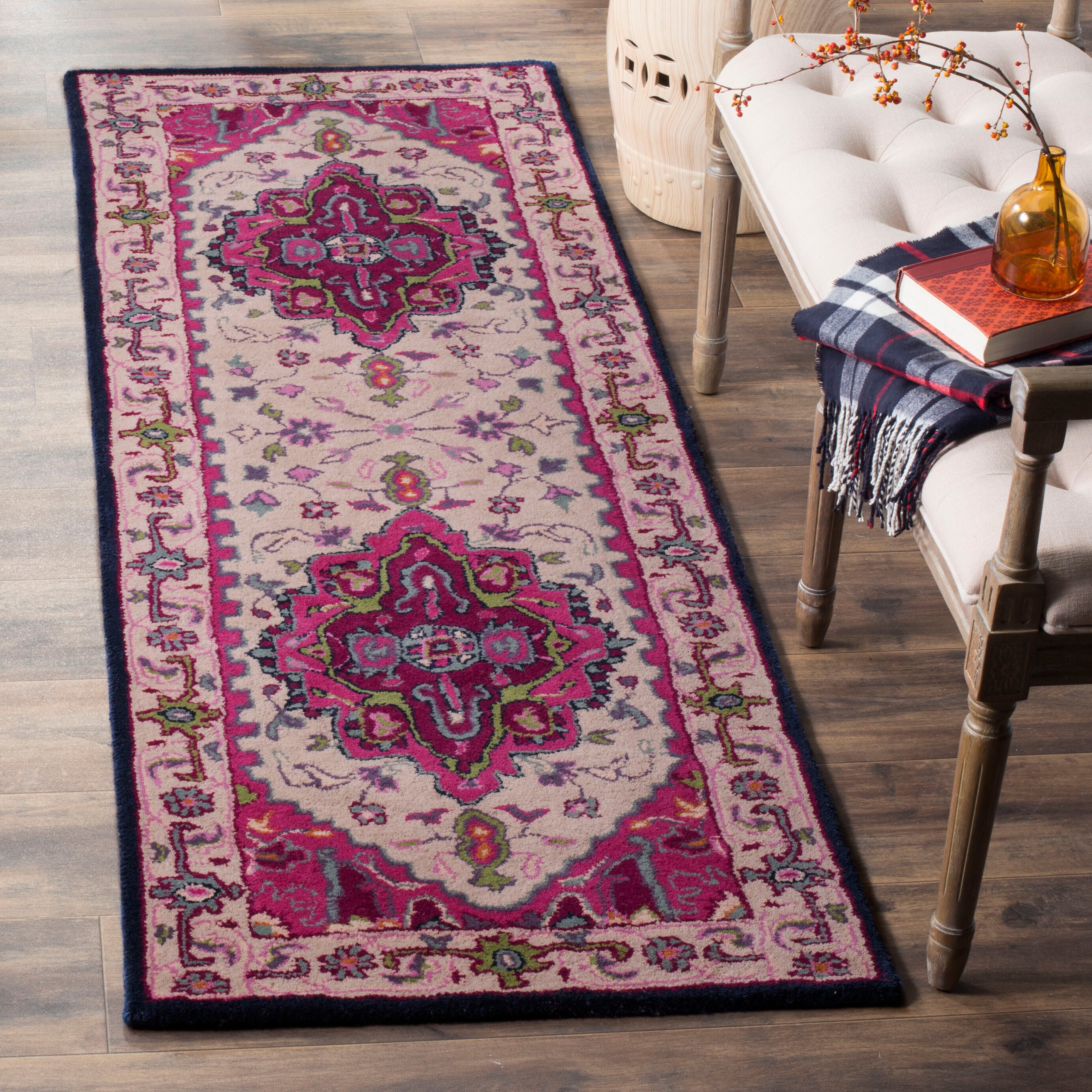 Safavieh BLG541A-211 Bellagio Elche 2 x 11 (ft) Tufted Wool Ivory/Pink Rectangular Indoor Floral/Botanical Oriental Runner rug