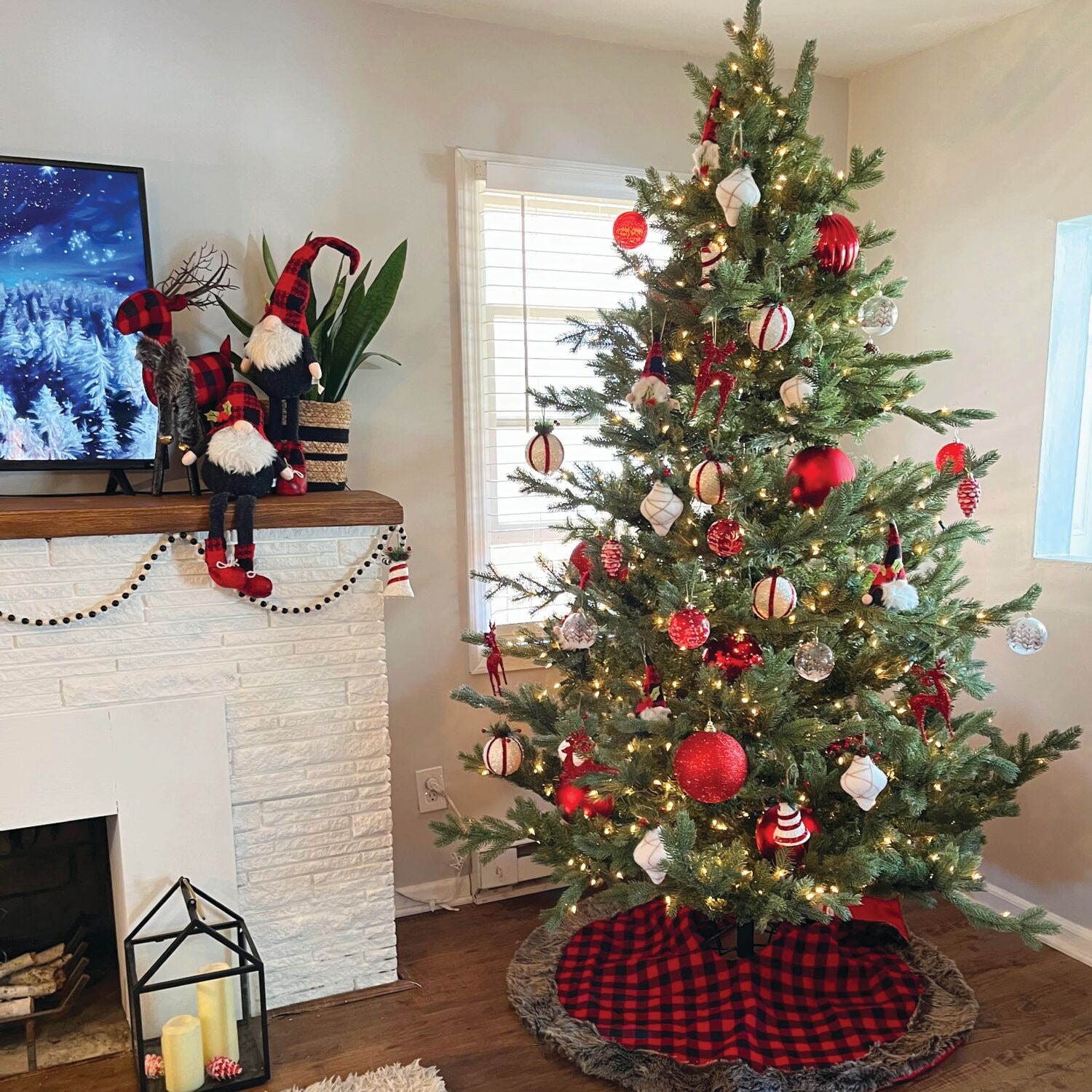 7.5-Ft White Foxtail Pine Artificial Christmas Tree with Smart Lights