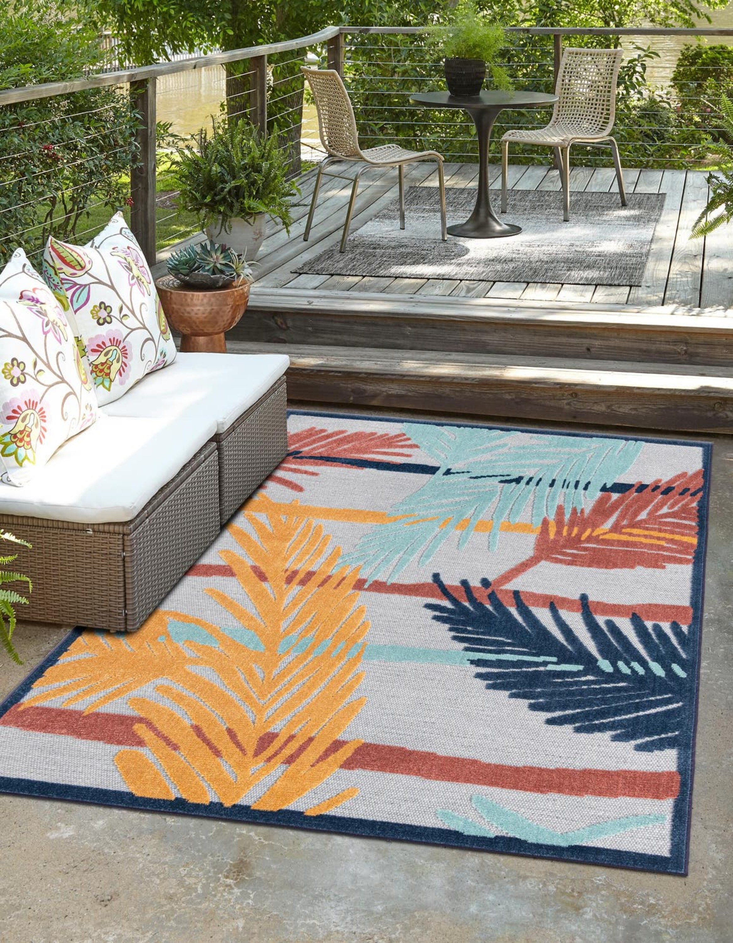Unique Loom 3171300 Belize Outdoor 8 x 10 (ft) Loomed Polypropylene Gray Rectangular Indoor/Outdoor Floral/Botanical Area rug