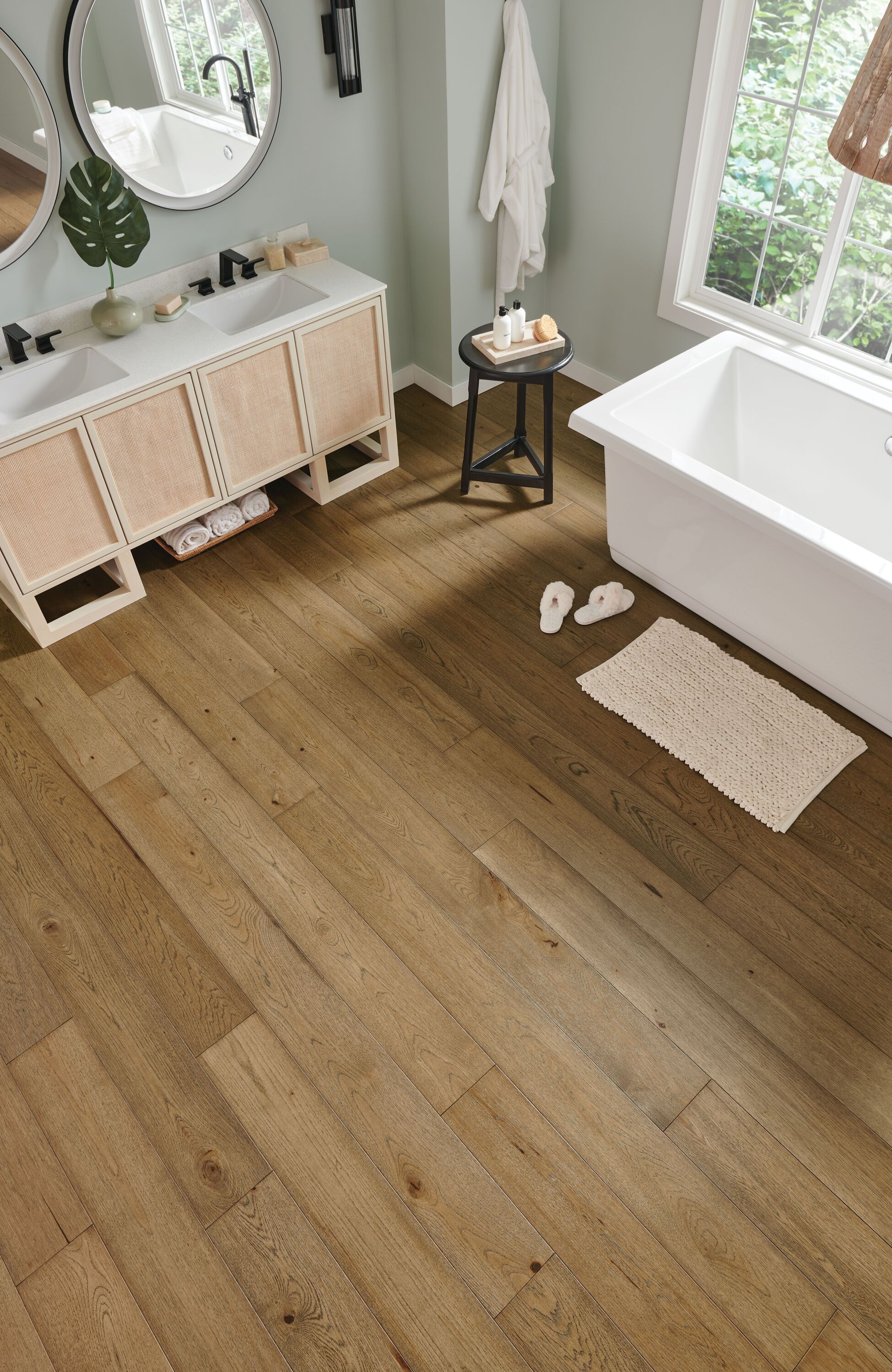 Bruce Forest Rain Calming Tea Hickory 7-7/16-in W x 1/4-in T x Varying Length Wirebrushed Waterproof Engineered Hardwood Flooring (15.54-sq ft) in the Hardwood Flooring department Lowes.com