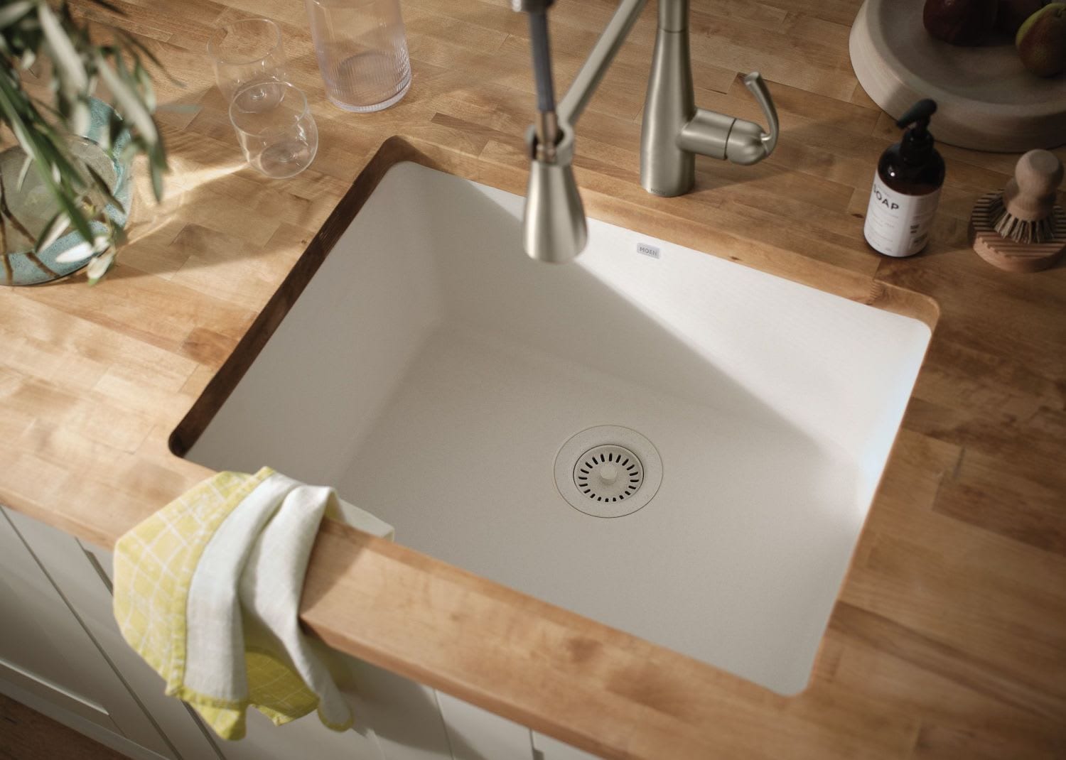 Moen GGW3019B Kitchen-Sinks - View #3