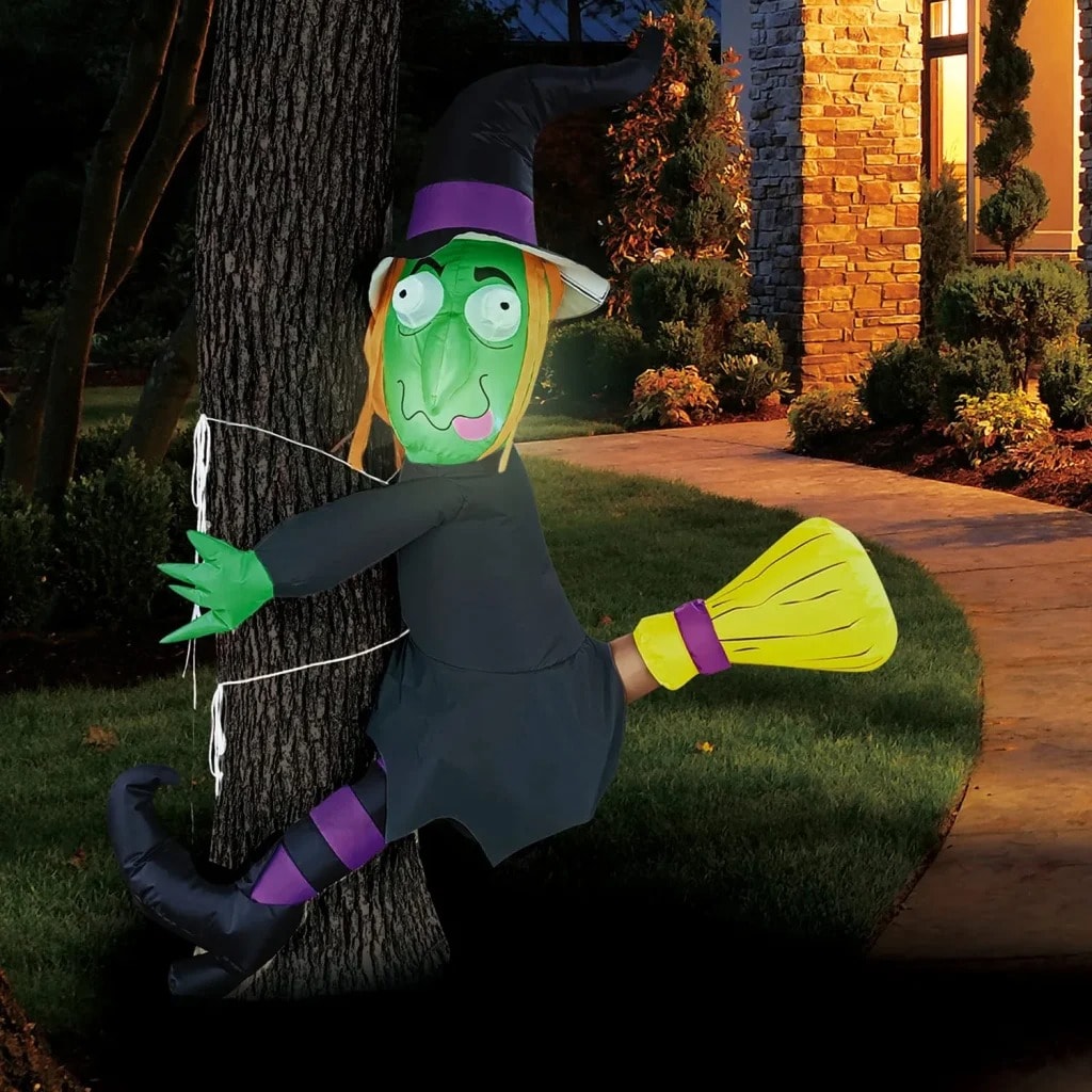 SYNCFUN 4-ft Lighted Witch Inflatable In The Outdoor Halloween ...