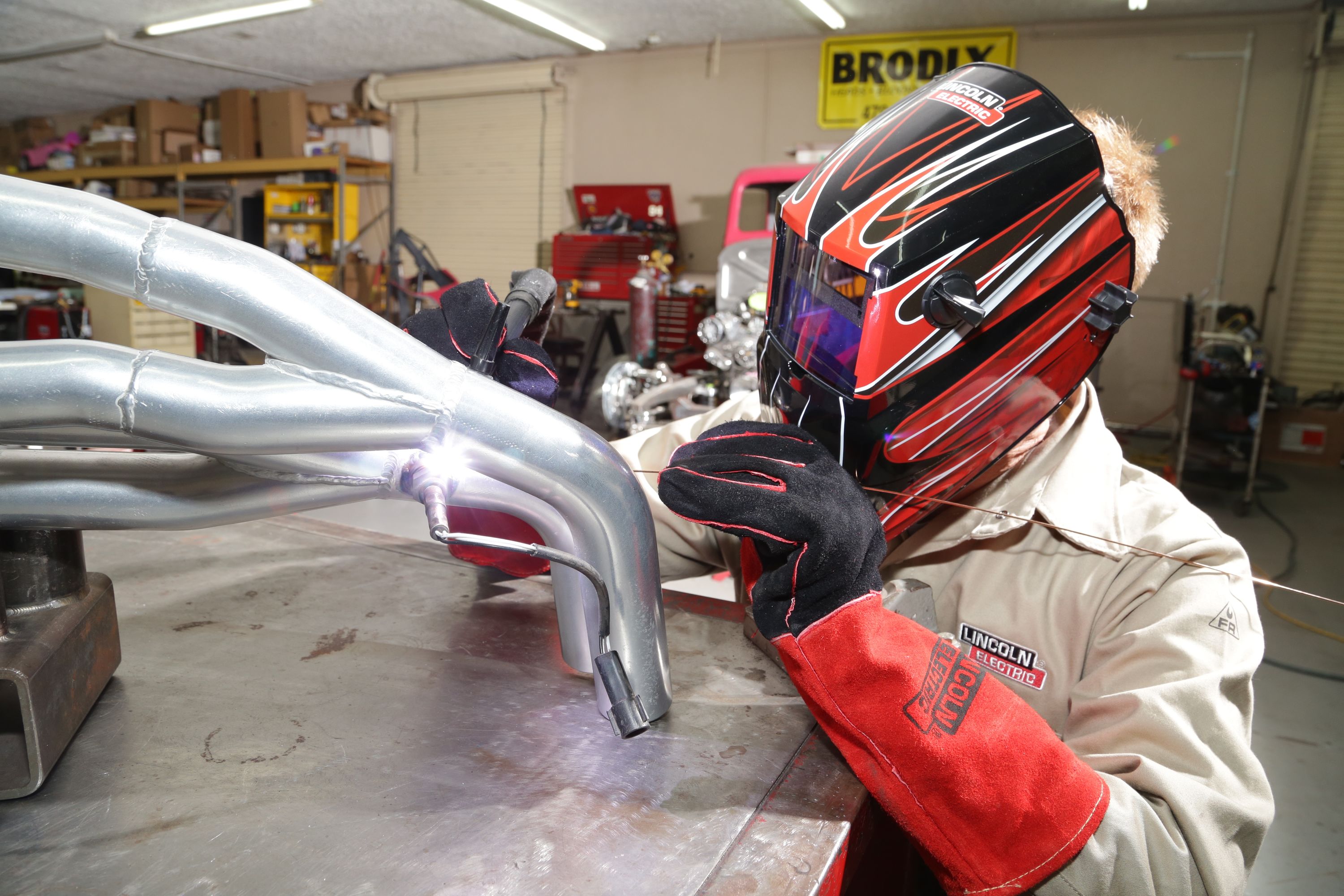 Lincoln Electric Red And Black X-large Welding Gloves In The Welding ...