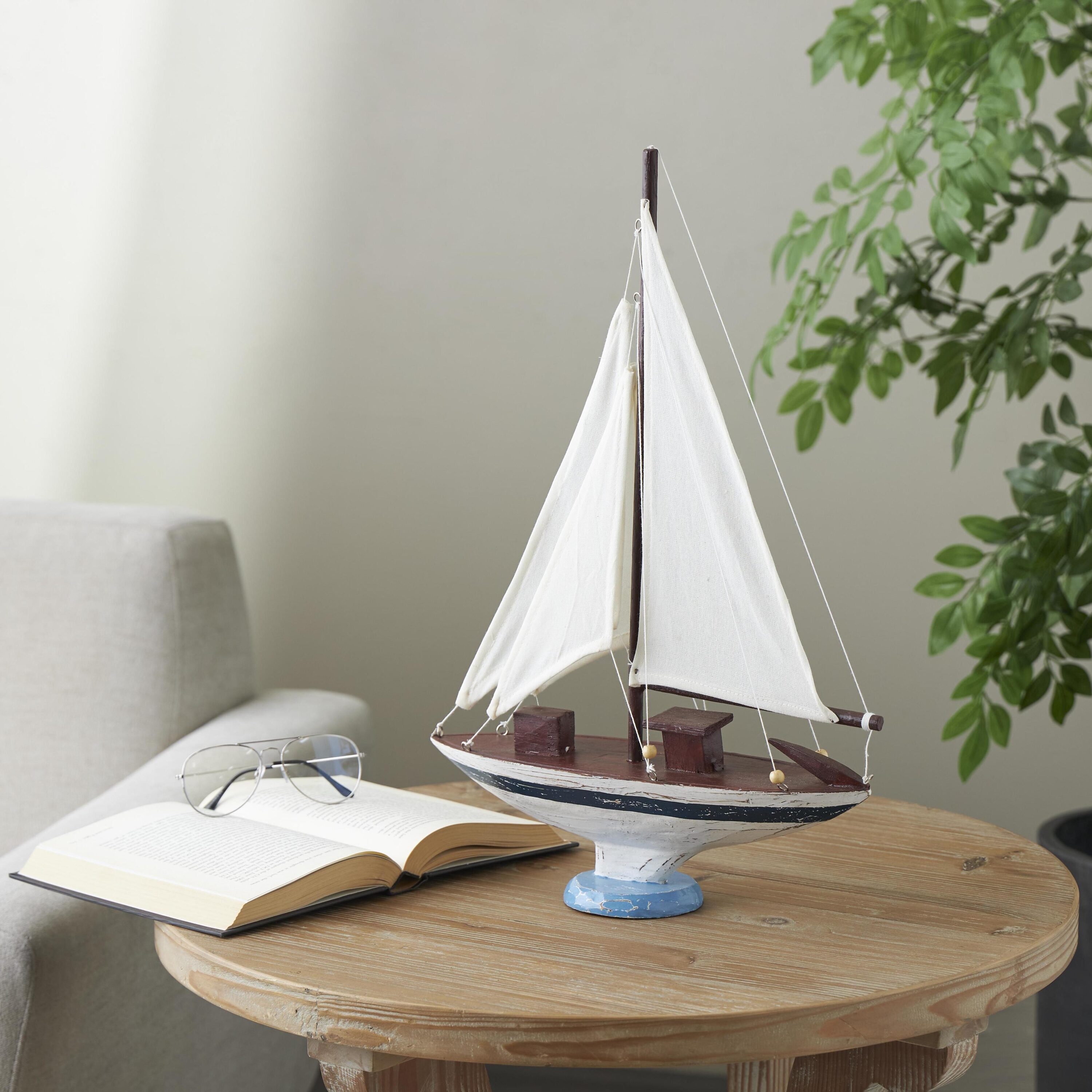 Grayson Lane 822720 White Wood Coastal Sculpture