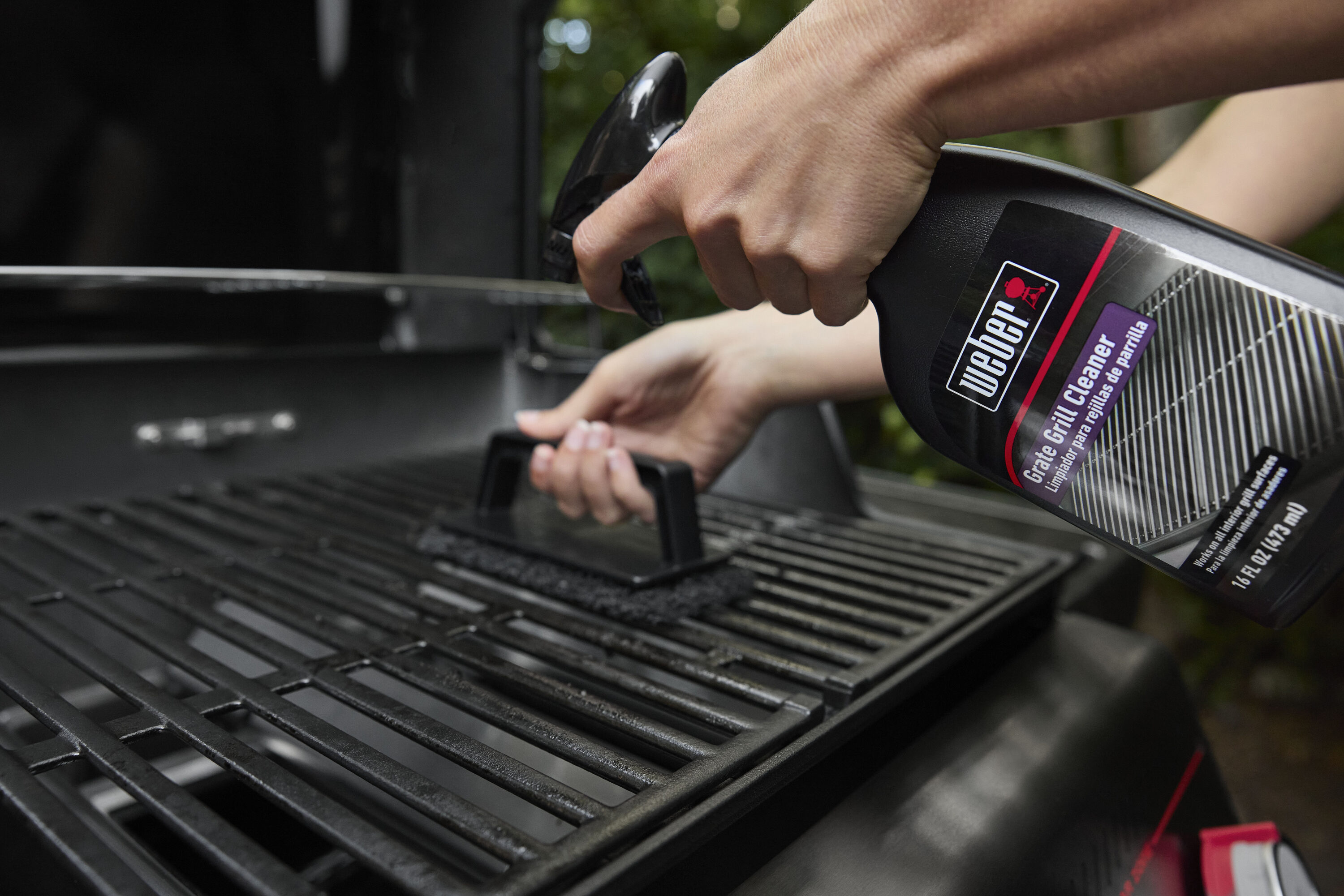 Weber Genesis E-325 Black 3-Burner Liquid Propane Gas Grill