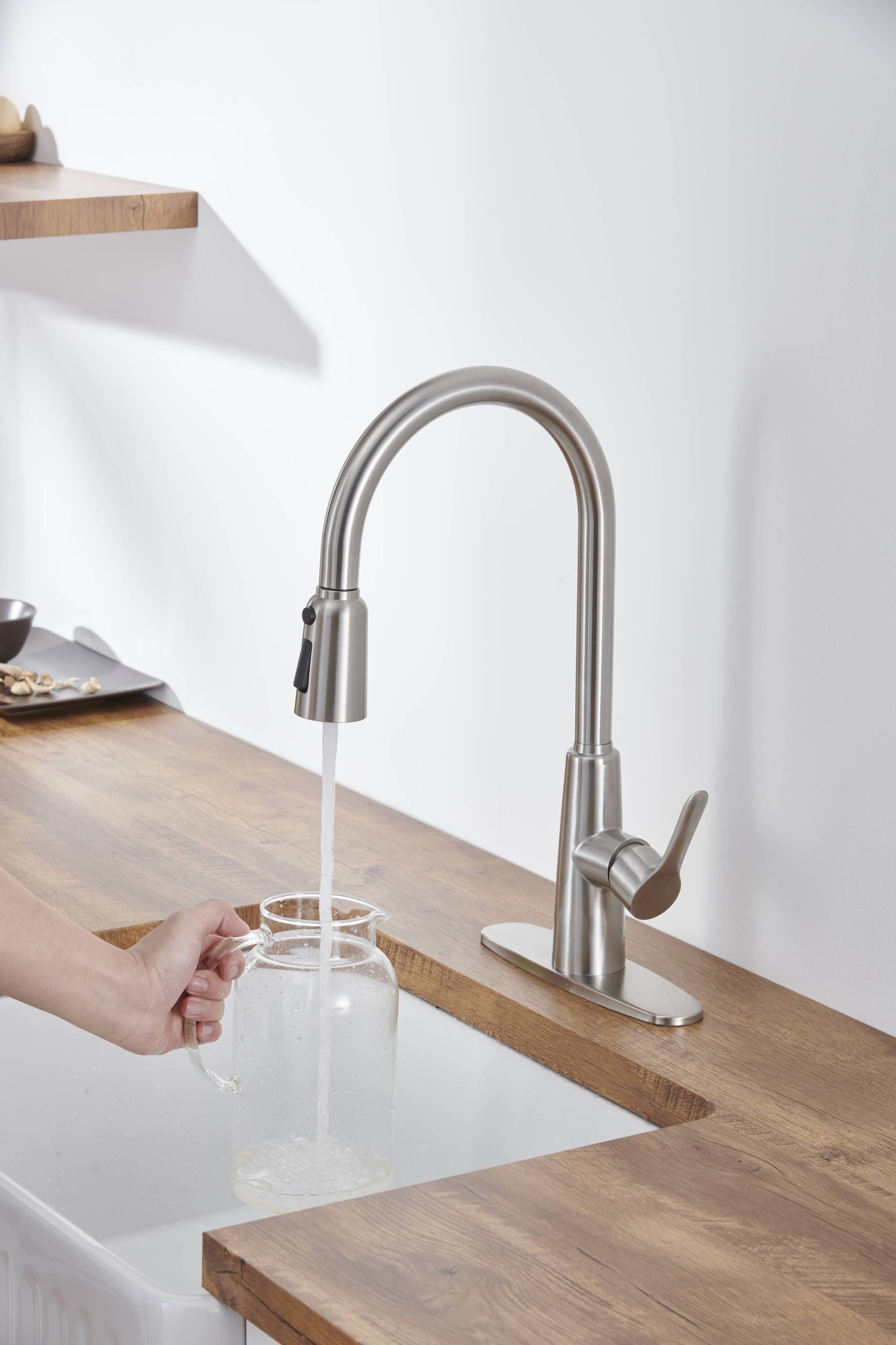 LUXEYARD Kitchen Sink Faucet with Pull Out Sprayer Brushed Nickle Stainless Steel High Arc Kitchen Sink Faucet 3 Way Setting Single Handle Kitchen Faucets with Deck Plate