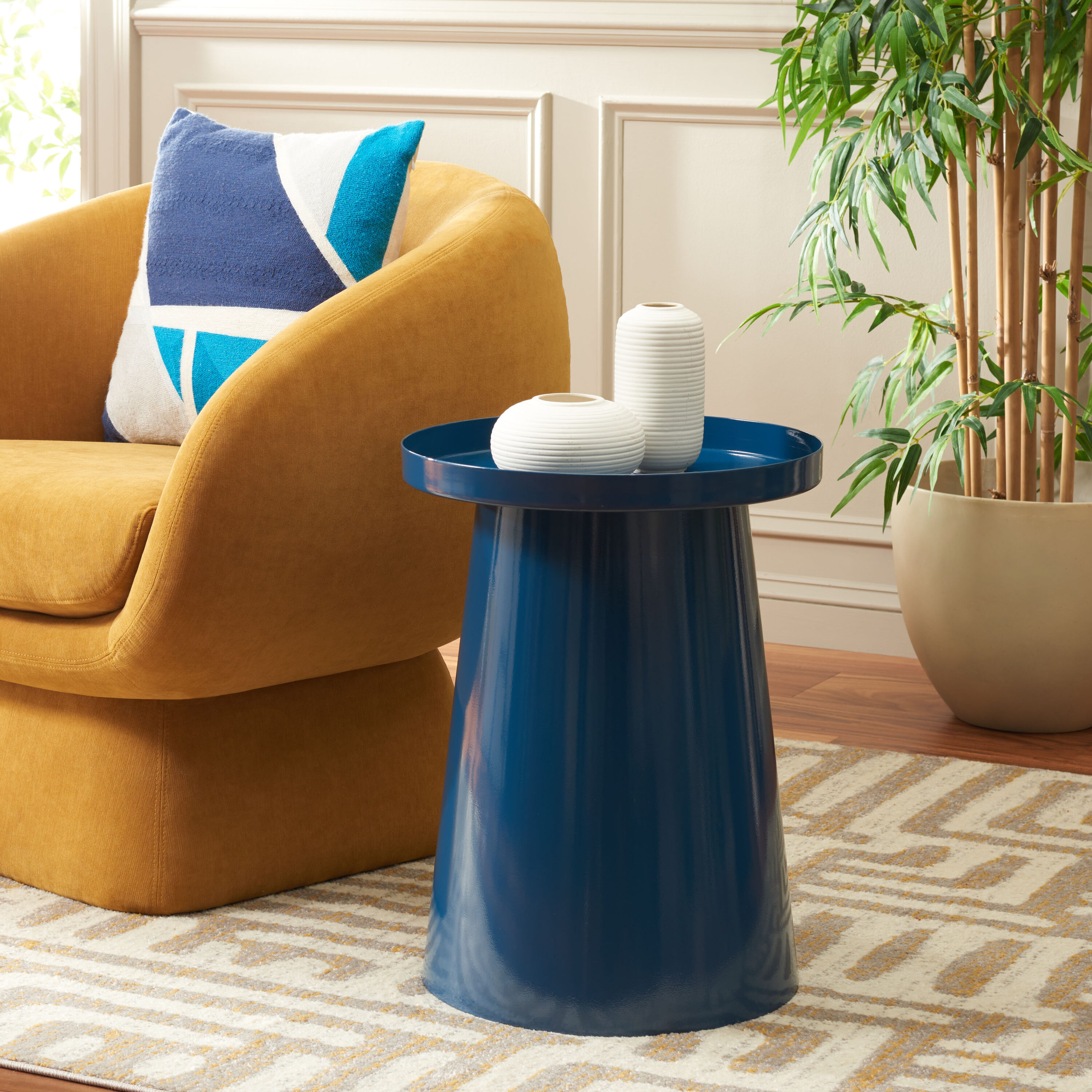 Safavieh  Efer Round Accent Table/Teal