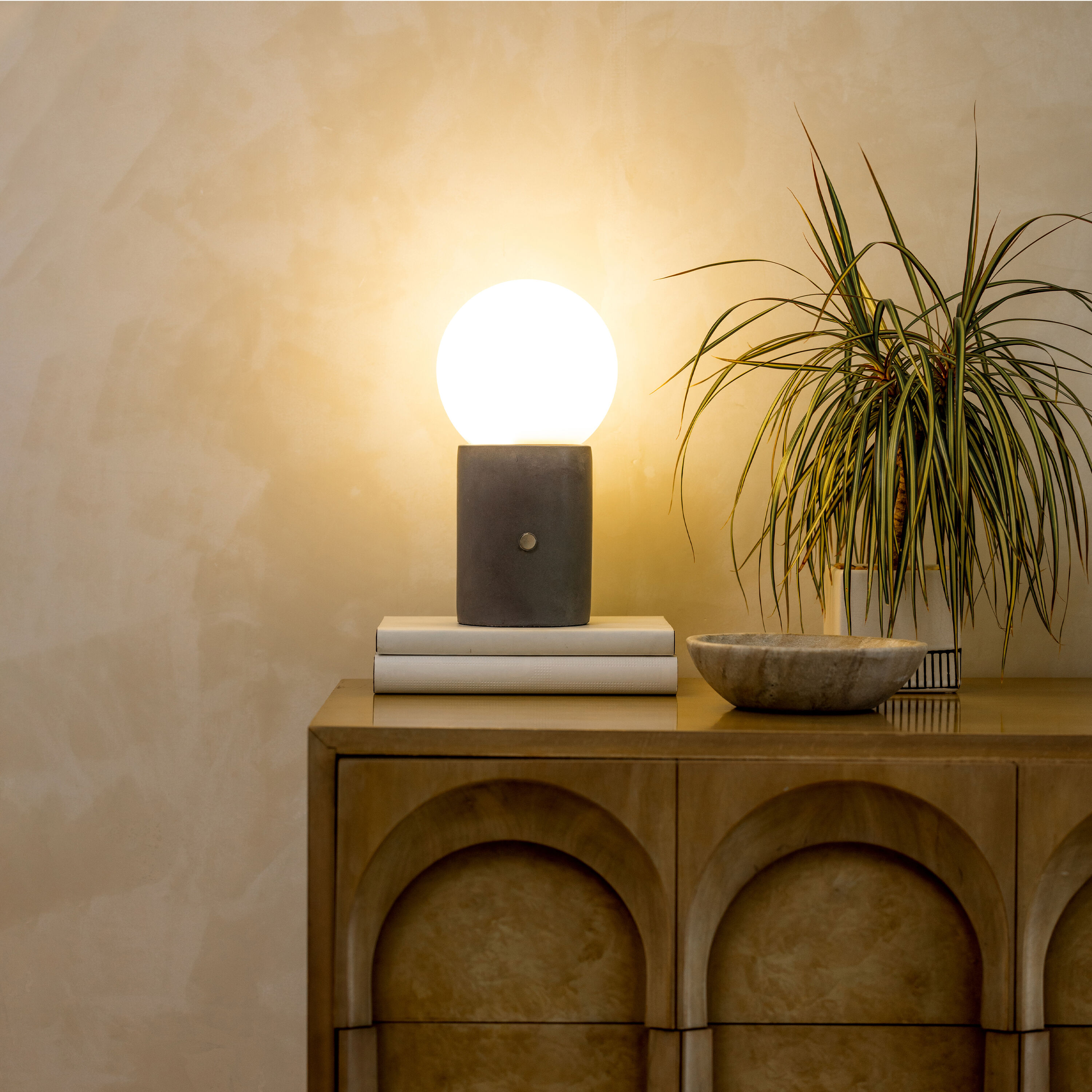 Brightech TL-KAI-CMT Table-Lamps - View #7
