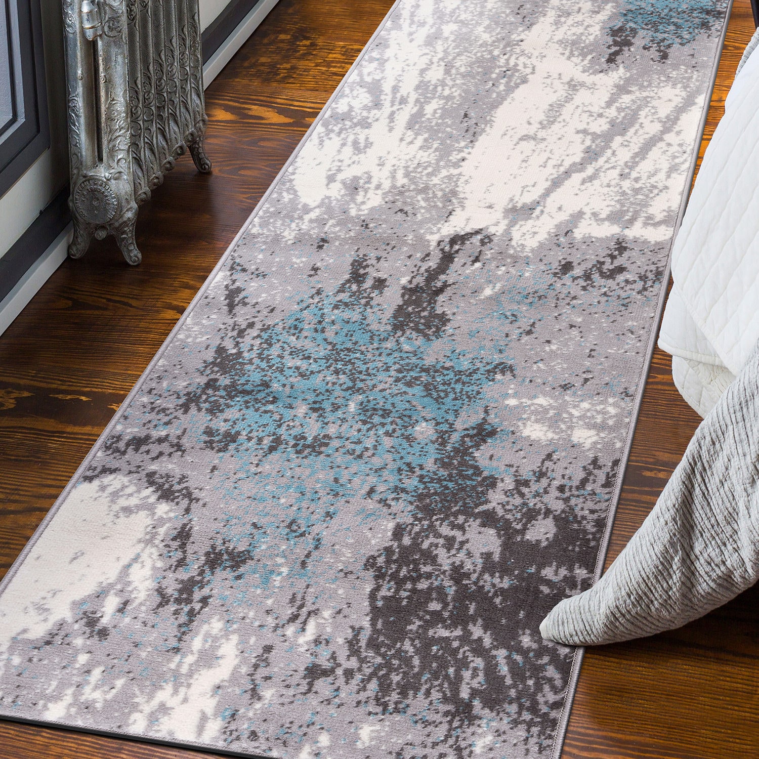 World Rug Gallery 2094BLUE2X7 2 x 7 (ft) Loomed Polypropylene Blue Rectangular Indoor Distressed/Overdyed Runner rug